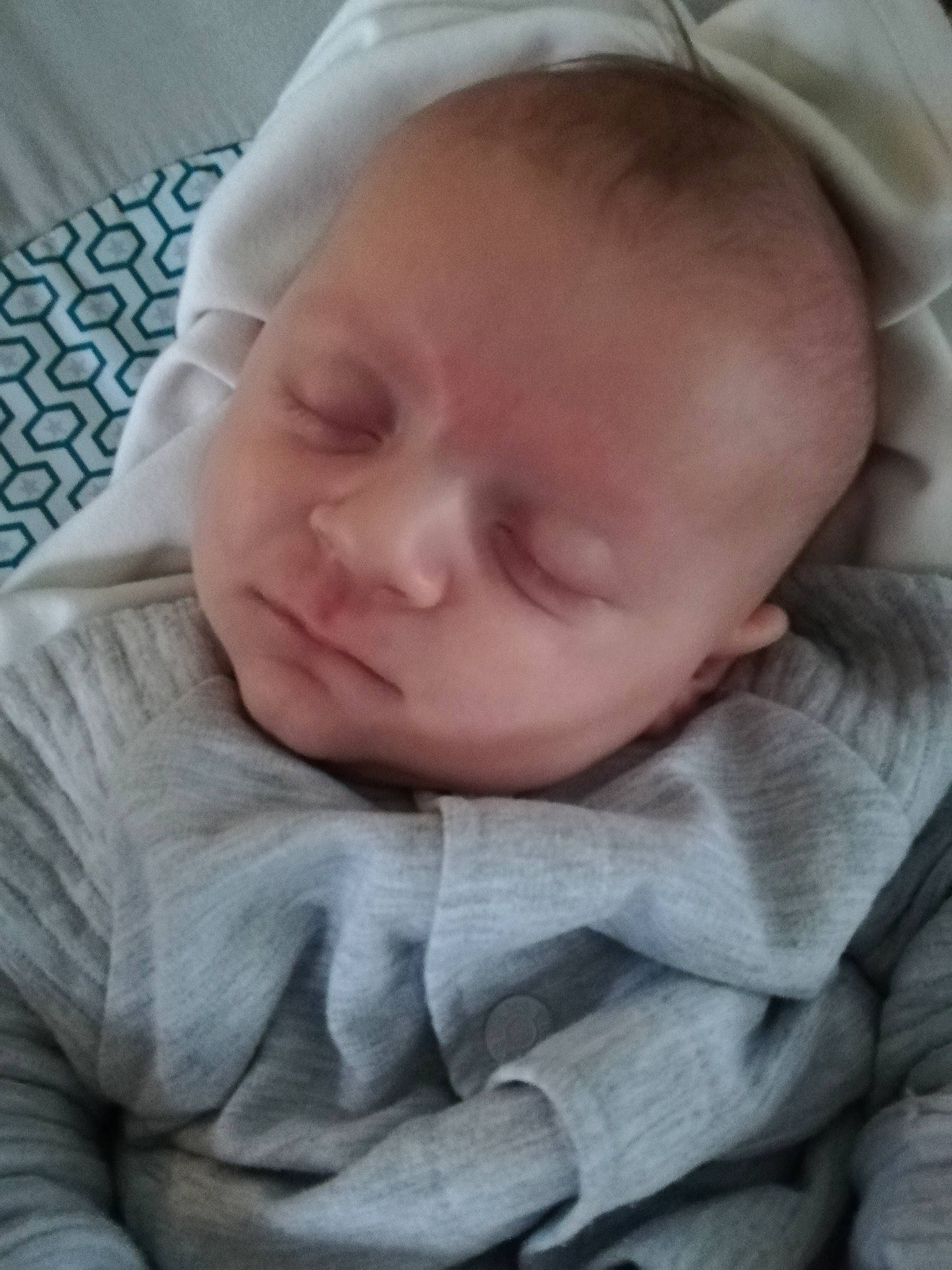 Luciano participe au concours pour gagner de l'argent avec cette photo : baby, baby_sleeping, bedtime, birth, cheek, child, chin, ear, face, head, lip, mouth, nap, nose, person, skin, sleep, smile, toddler