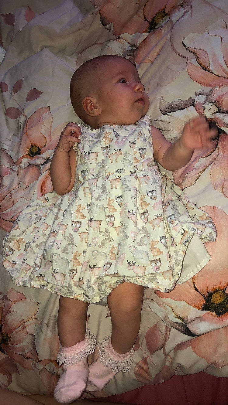 Esmay is registered to the contest to win money with this photo: baby, cheek, child, person, toddler