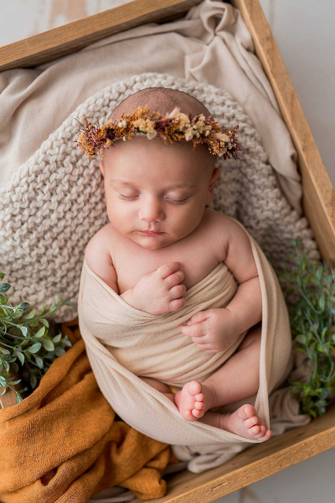 Giulia a rejoint le concours — aidez-le/la à gagner de superbes lots ! abdomen, baby, baby_products, baby_sleeping, baby_toddler_clothing, cheek, chest, child, comfort, eye, fashion_accessory, foot, grass, happy, headgear, jewellery, linens, person, sitting, toddler