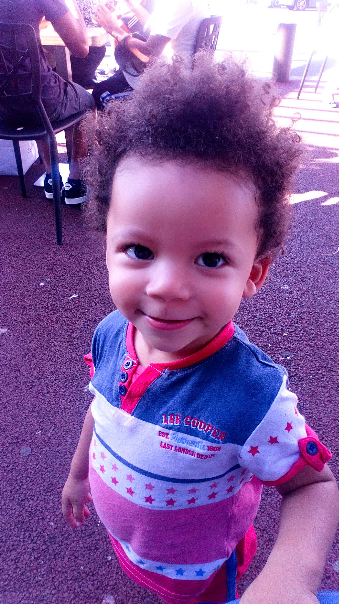 Christmaël participe au concours pour gagner de l'argent avec cette photo : child, cool, eye, fun, girl, hair, hair_coloring, hairstyle, happiness, head, human, infant, joy, person, pink, play, product, purple, skin, smile