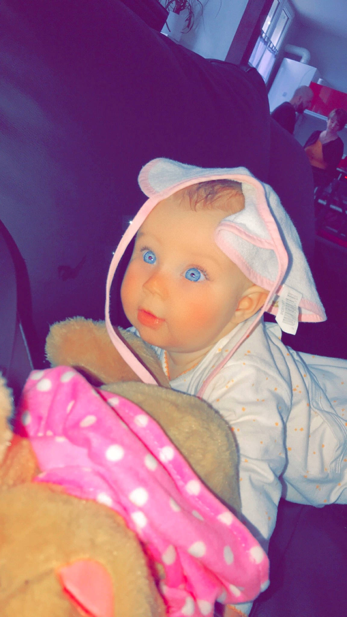 Mélya participe au concours pour gagner de l'argent avec cette photo : baby, baby_products, baby_toddler_clothing, cap, child, doll, eyebrow, fun, hat, headwear, human_body, iris, linens, lip, magenta, person, pink, plush, purple, stuffed_toy