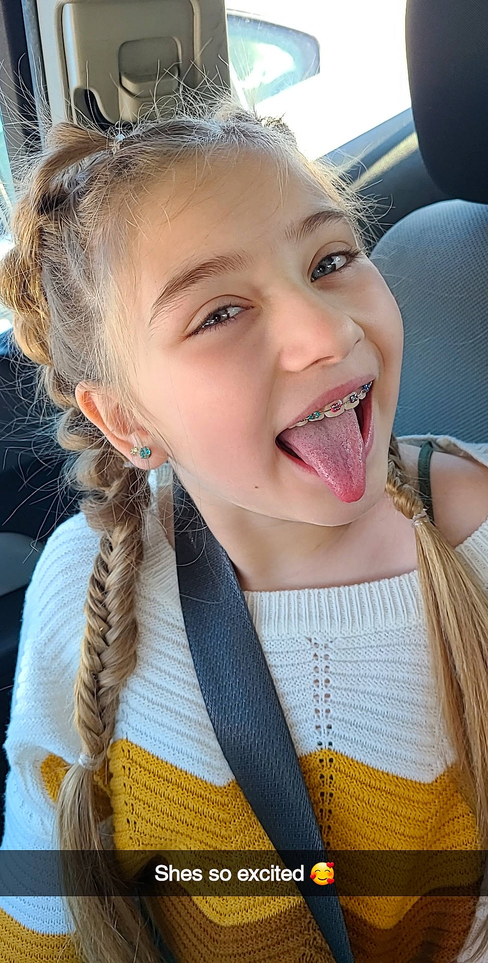 Skylar joined the competition — help win amazing prizes! cool, eye, eyelash, eyewear, face, flash_photography, gesture, happy, head, human_body, iris, jaw, lip, long_hair, neck, nose, person, plant, skin, smile