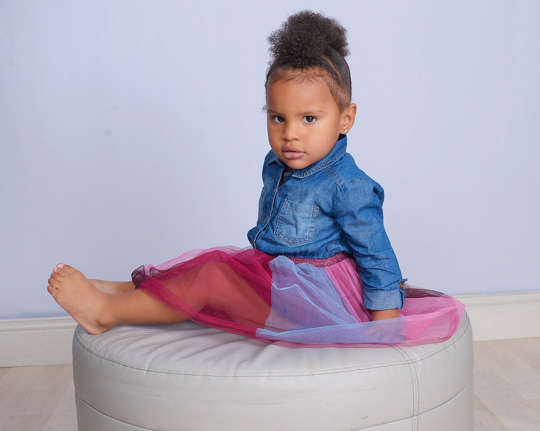 Karsyn is registered to the contest to win money with this photo: baby, baby_toddler_clothing, balance, child, comfort, elbow, electric_blue, fun, hair, human_leg, knee, leg, leisure, magenta, person, purple, sitting, sleeve, t_shirt, thigh