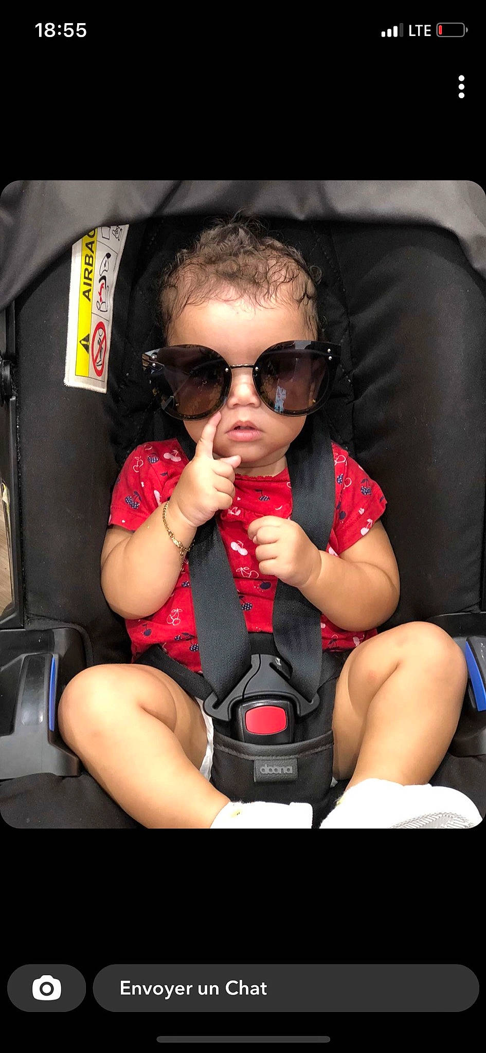 Keyssie participe au concours pour gagner de l'argent avec cette photo : arm, auto_part, automotive_design, baby_carriage, car_seat, comfort, eyewear, finger, fun, glasses, goggles, joint, lap, leg, mouth, person, seat_belt, sunglasses, thigh, toddler