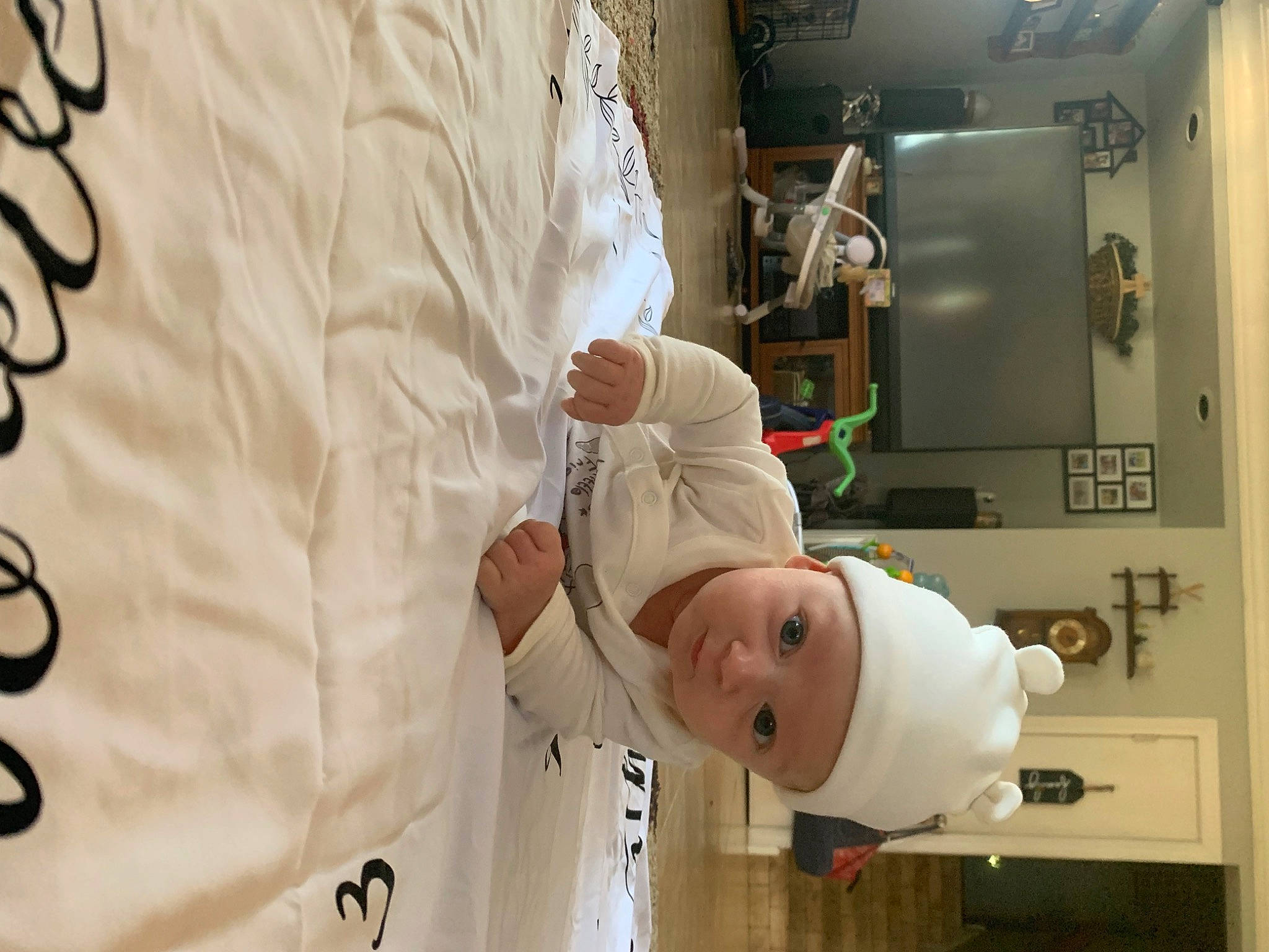 Mylo is registered to the contest to win money with this photo: baby, chef, chefs_uniform, chief_cook, cook, cooking, culinary_art, hat, headwear, job, kitchen, machine, person, research, room, science, service, sleeve, smile, toddler