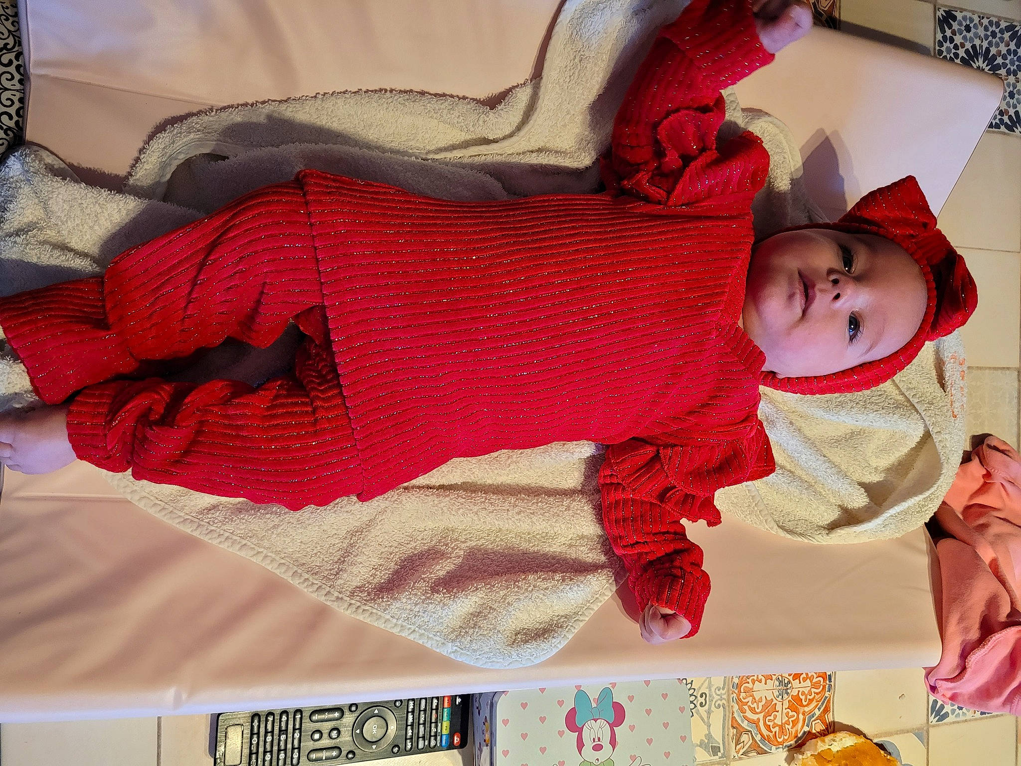 Mya participe au concours pour gagner de l'argent avec cette photo : baby, baby_toddler_clothing, carmine, costume, flesh, peach, person, pink, red