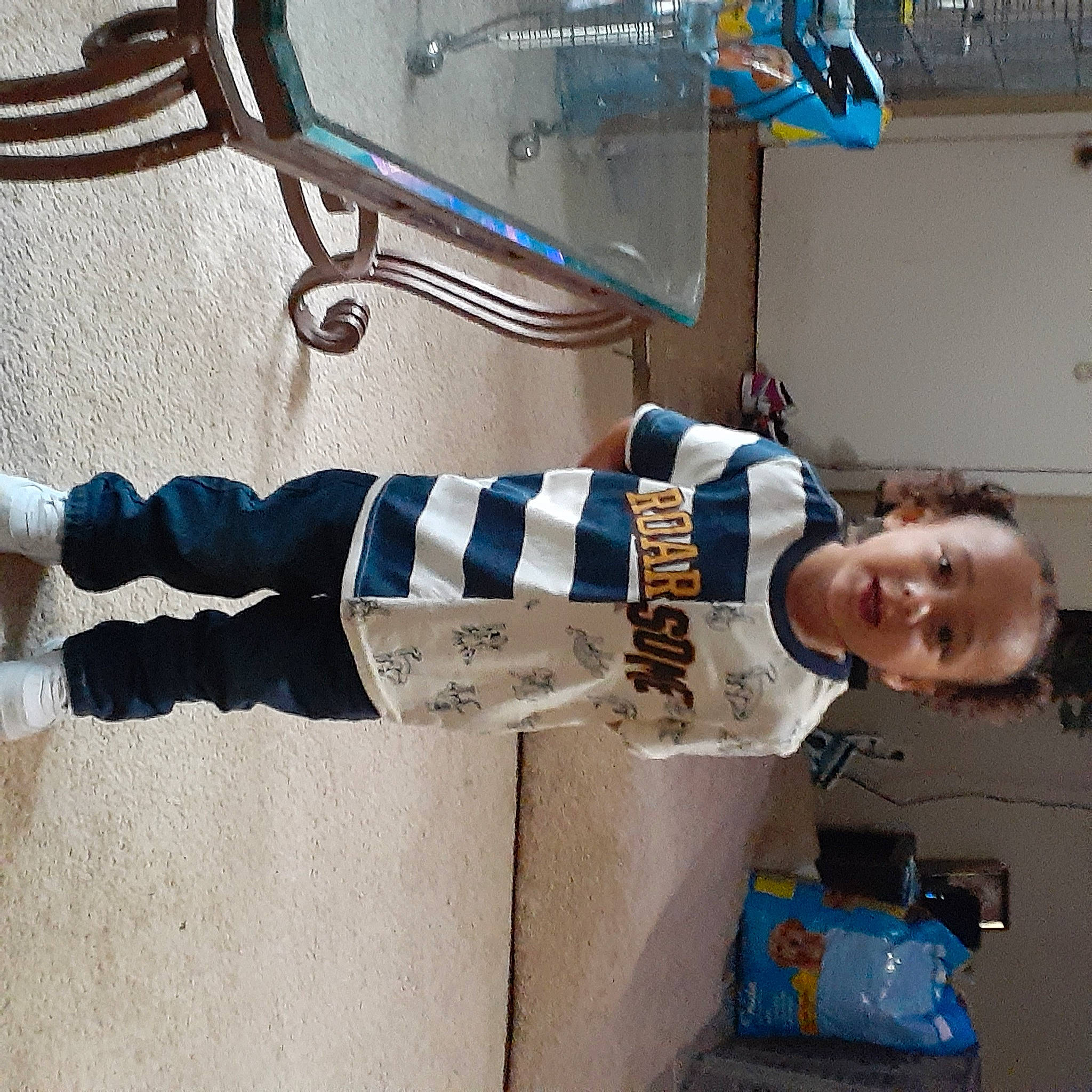 John-david is registered to the contest to win money with this photo: person