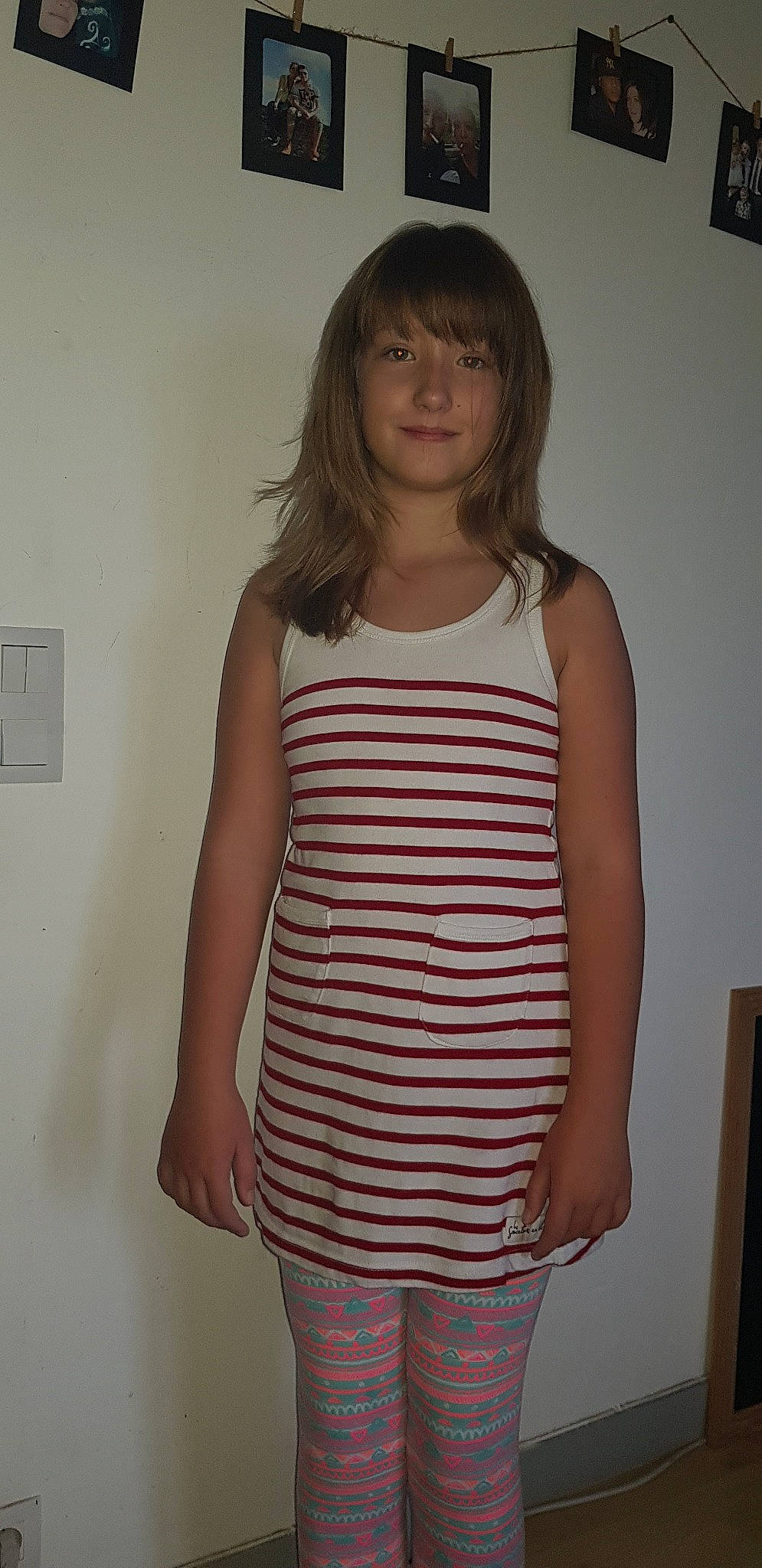 Lydie a rejoint le concours — aidez-le/la à gagner de superbes lots ! clothing, dress, joint, knee, leg, person, shoulder, thigh, tights