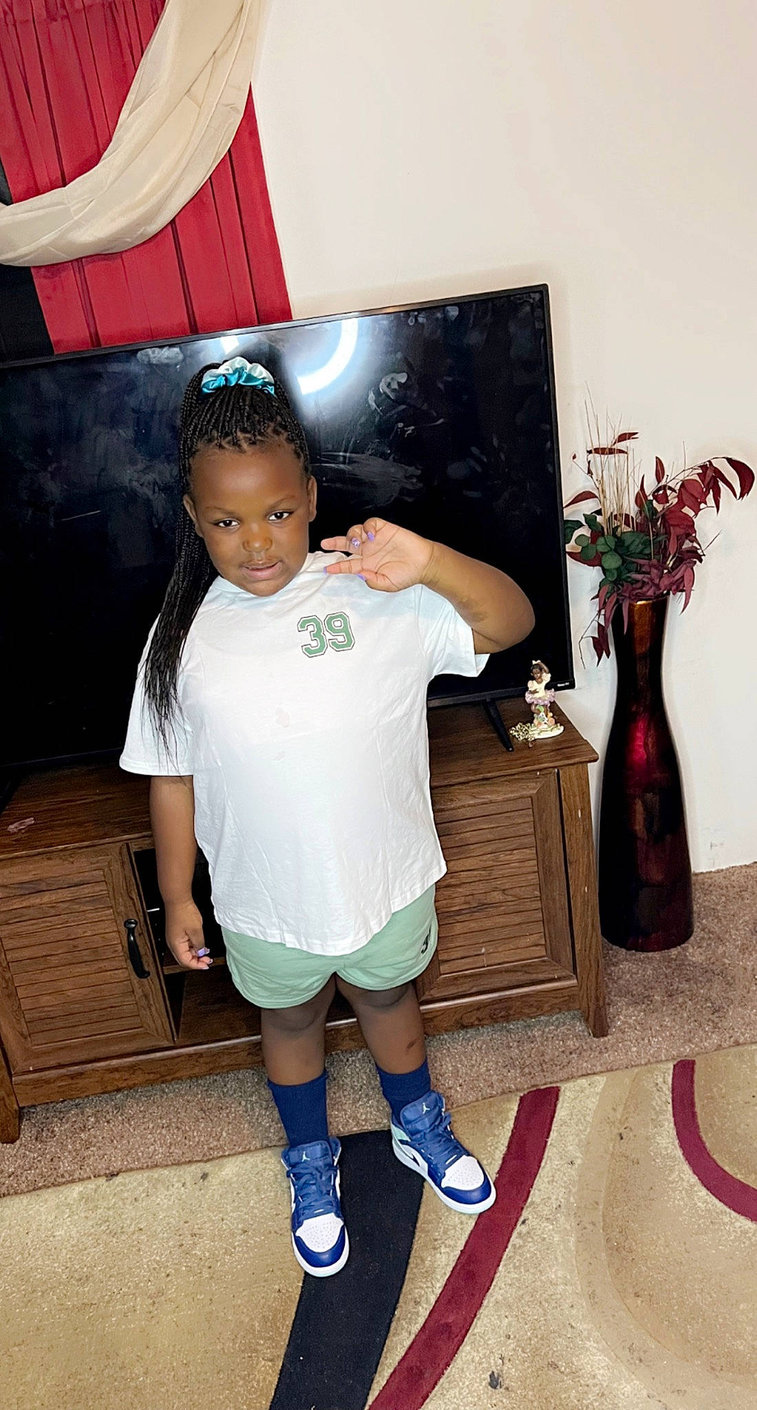 Jewels is registered to the contest to win money with this photo: baby_toddler_clothing, cool, electric_blue, flash_photography, flowerpot, happy, hat, houseplant, human_leg, knee, person, picture_frame, plant, shorts, sleeve, sneakers, sock, t_shirt, thigh, toddler