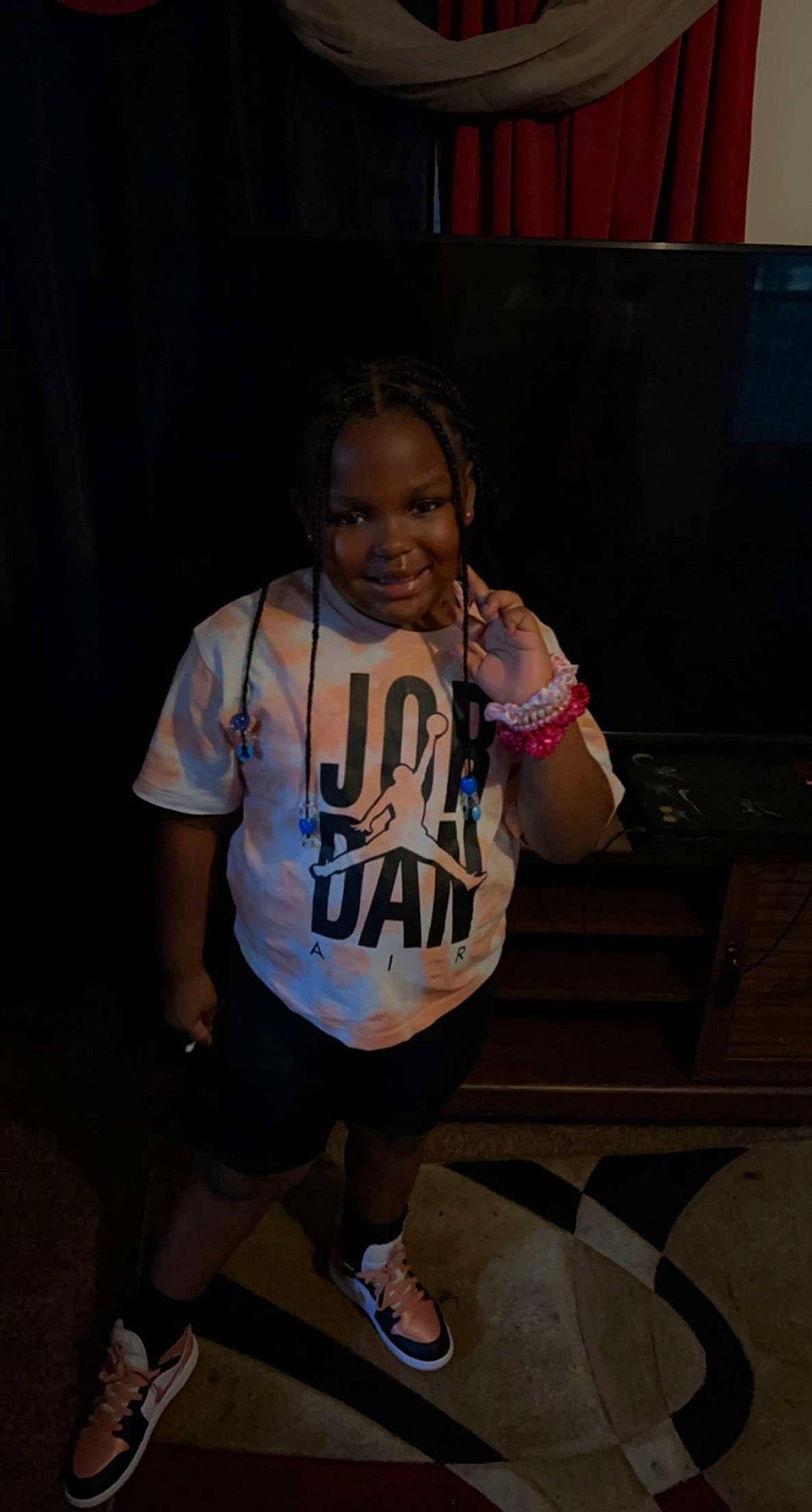 Jewels is registered to the contest to win money with this photo: child, cool, curtain, entertainment, event, fashion_design, flash_photography, fun, happy, jewellery, joy, knee, leisure, person, sandal, shoe, sleeve, smile, sneakers, sportswear