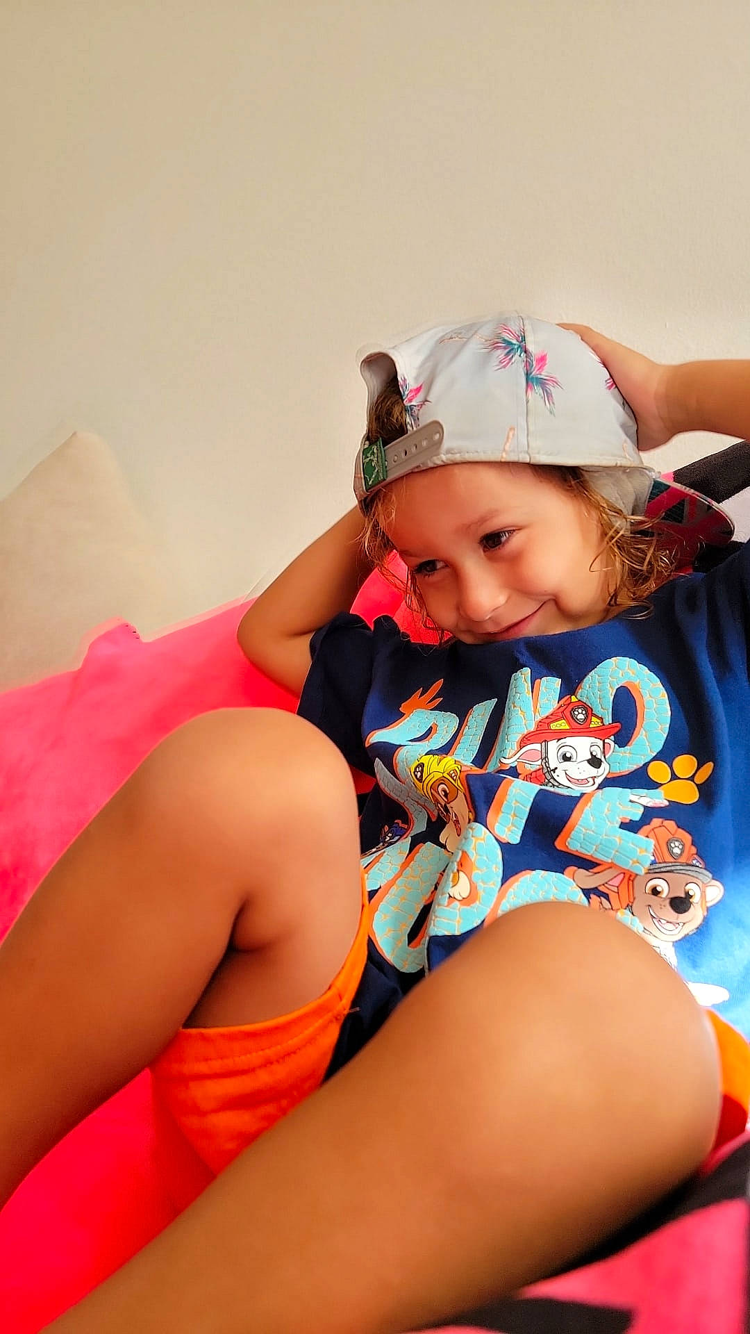 Williama joined the competition — help win amazing prizes! cool, elbow, eye, face, finger, flash_photography, fun, happy, hat, headwear, human_leg, knee, leisure, mouth, neck, person, shoulder, skin, smile, thigh