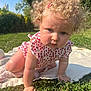 Alba a rejoint le concours — aidez-le/la à gagner de superbes lots ! baby, child, curly_hair, outdoor, grass, blanket, crawling, sunlight, red_and_white_outfit, cute, innocent, nature, summer, person, young_child, playing, greenery, daylight, serious_expression, close_up