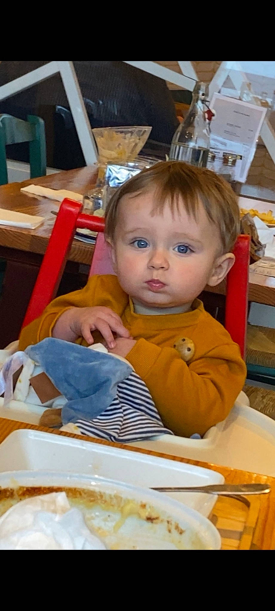 Ryan a rejoint le concours — aidez-le/la à gagner de superbes lots ! baby, breakfast, chair, child, comfort_food, cutlery, dishware, eating, fork, fun, junk_food, kitchen_utensil, lunch, person, plate, serveware, sitting, table, tableware, toddler