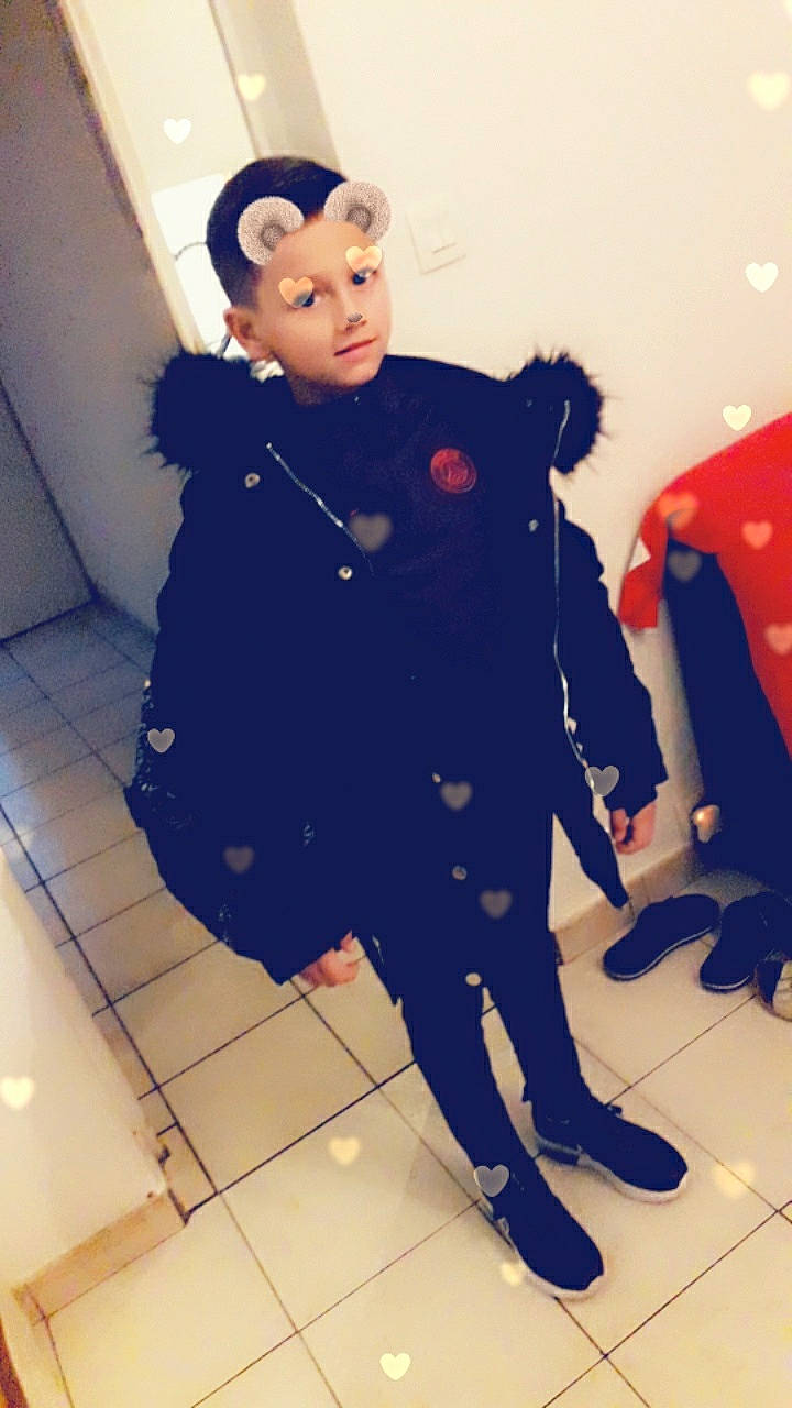 Junior a rejoint le concours — aidez-le/la à gagner de superbes lots ! child, person, toddler