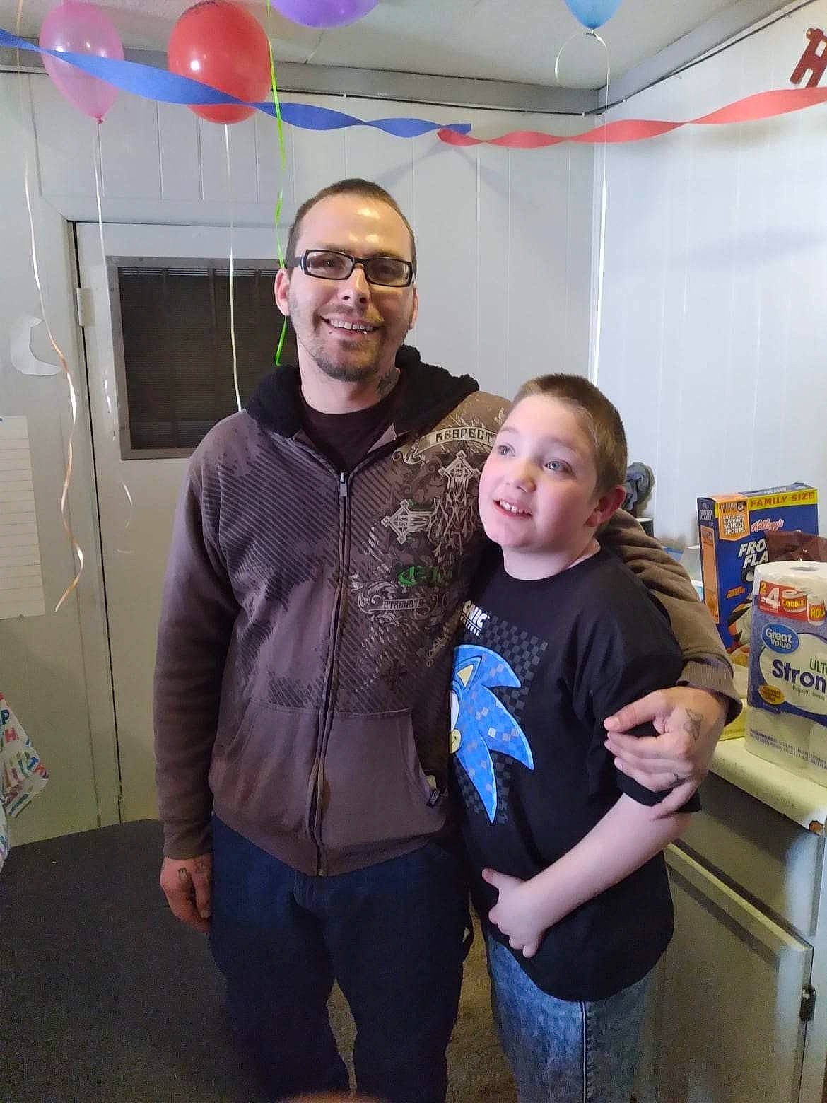 Alexander Or Xander joined the competition — help win amazing prizes! bag, balloon, belt, ceiling, event, eyewear, fun, glasses, handbag, happy, hoodie, job, joy, leisure, luggage_and_bags, magenta, party_supply, person, room, smile