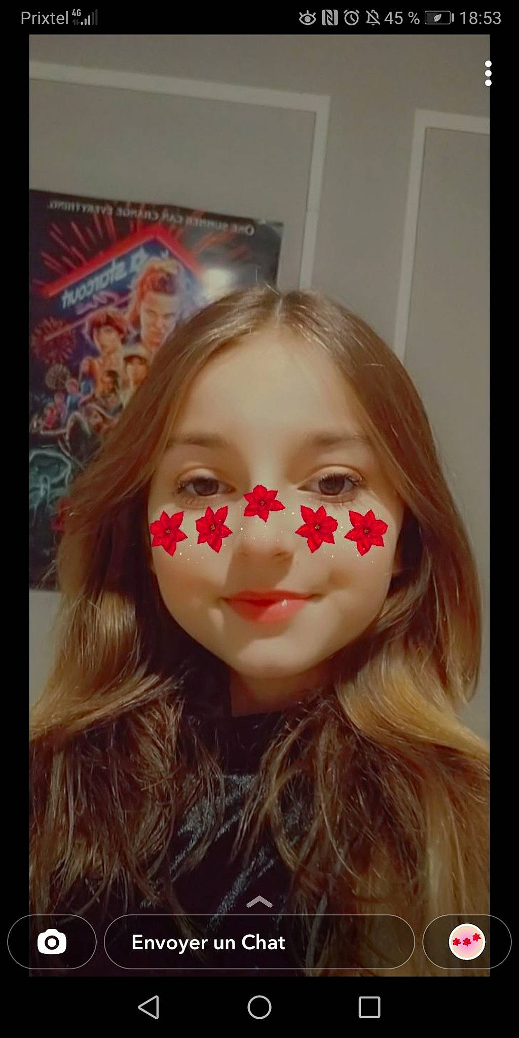 Manon participe au concours pour gagner de l'argent avec cette photo : bangs, cheek, chin, eyebrow, eyelash, eyewear, happy, iris, jaw, layered_hair, lip, lip_gloss, lipstick, long_hair, makeover, mouth, nose, person, smile, step_cutting