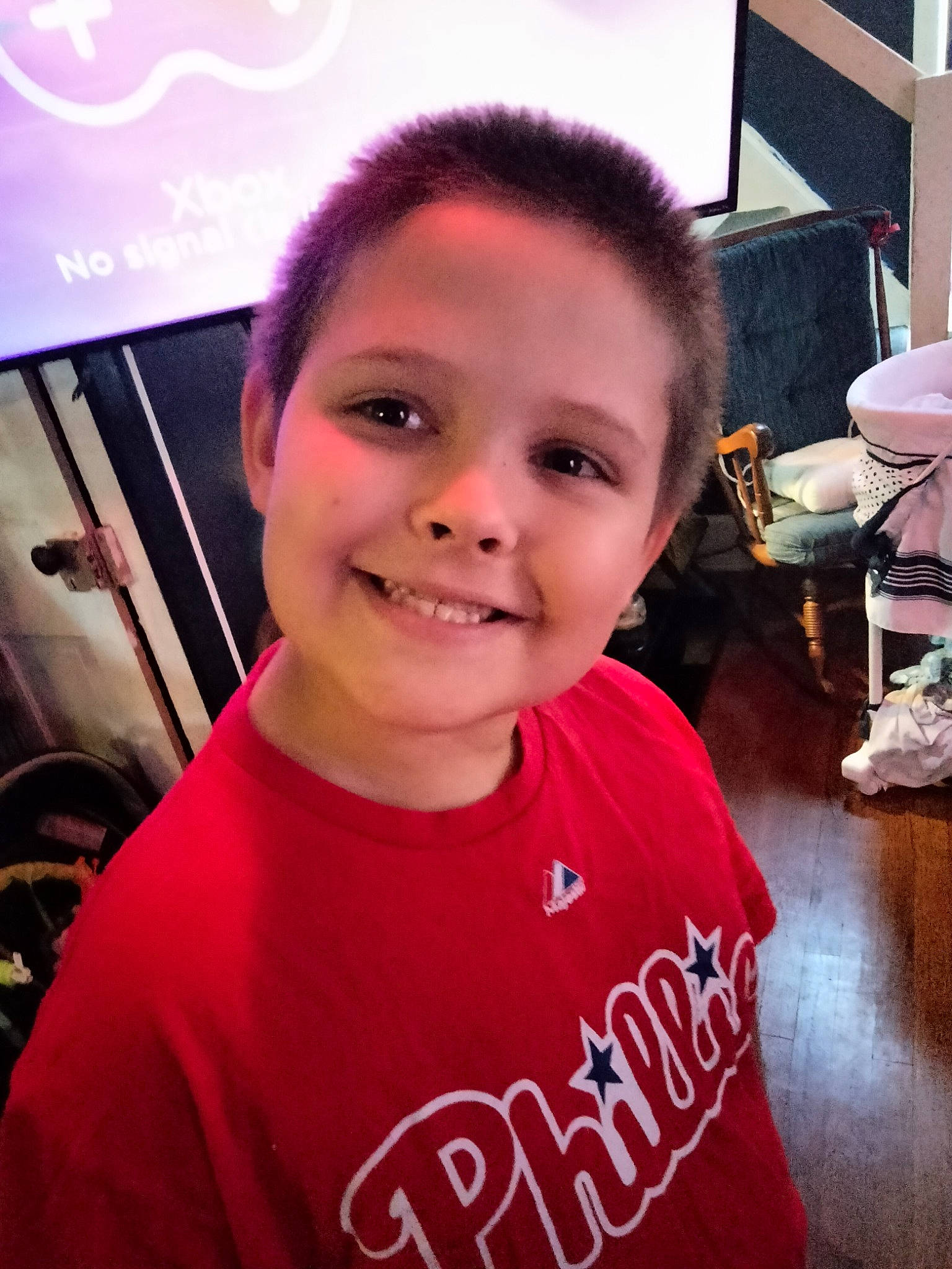 Robert is registered to the contest to win money with this photo: black_hair, cheek, cool, eye, eyebrow, eyelash, flash_photography, forehead, fun, hair, hairstyle, happy, jaw, joy, lip, person, shoulder, skin, sleeve, smile