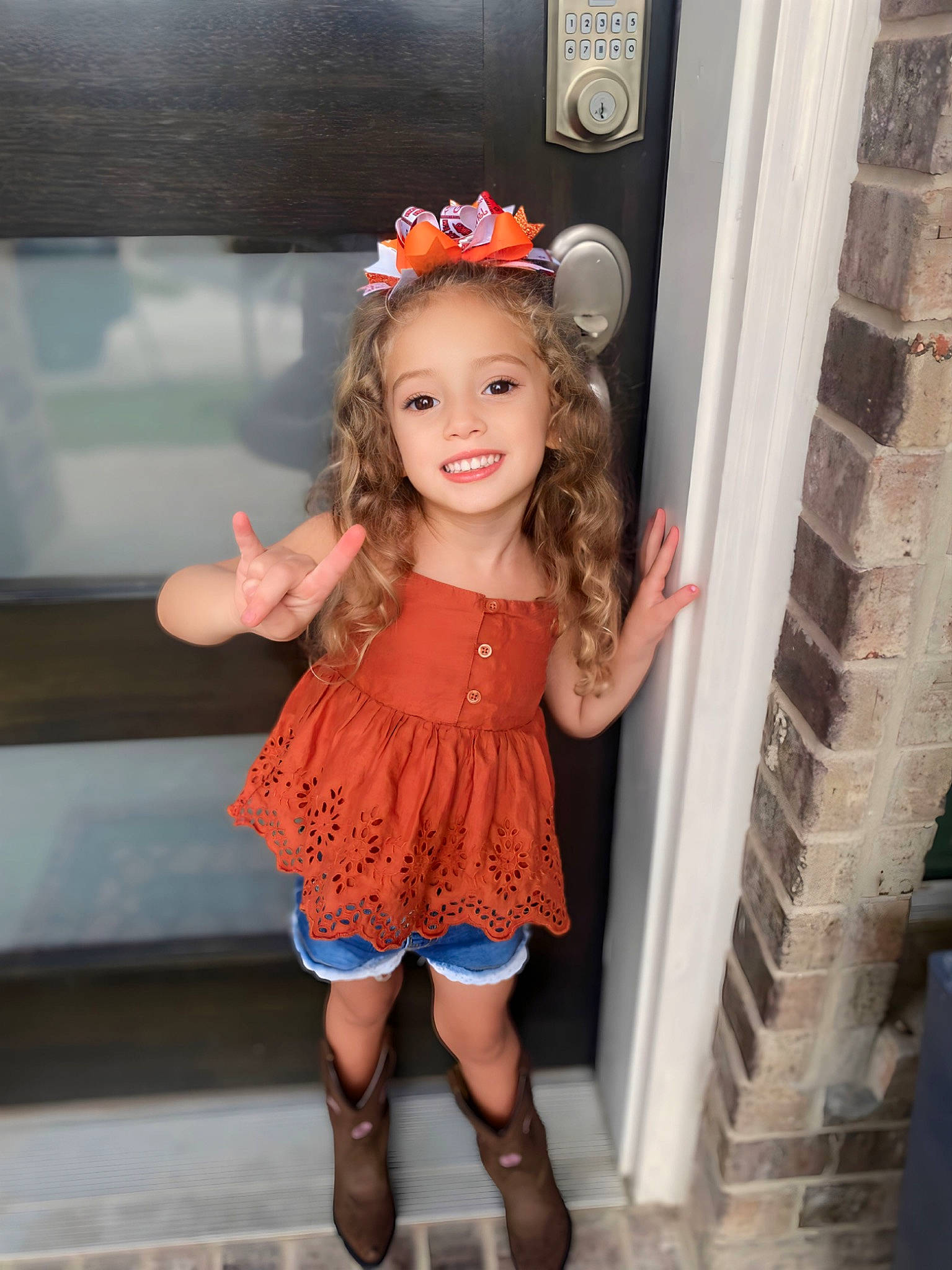 Izabella is registered to the contest to win money with this photo: day_dress, embellishment, eye, face, fashion_design, fawn, flash_photography, fun, happy, headgear, headpiece, iris, jewellery, joy, knee, long_hair, neck, person, pink, smile