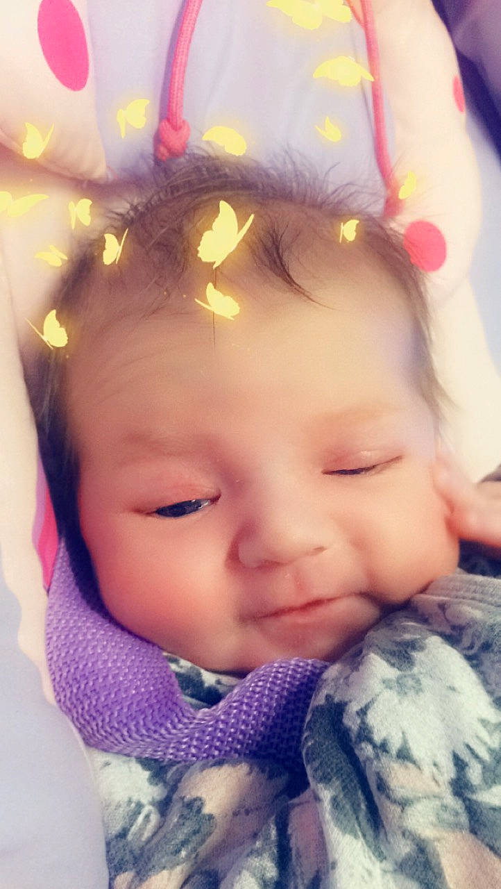 Tamara participe au concours pour gagner de l'argent avec cette photo : baby, beauty, cheek, child, chin, ear, eye, face, forehead, hair_accessory, head, iris, lip, mouth, nose, person, photography, pink, skin, smile