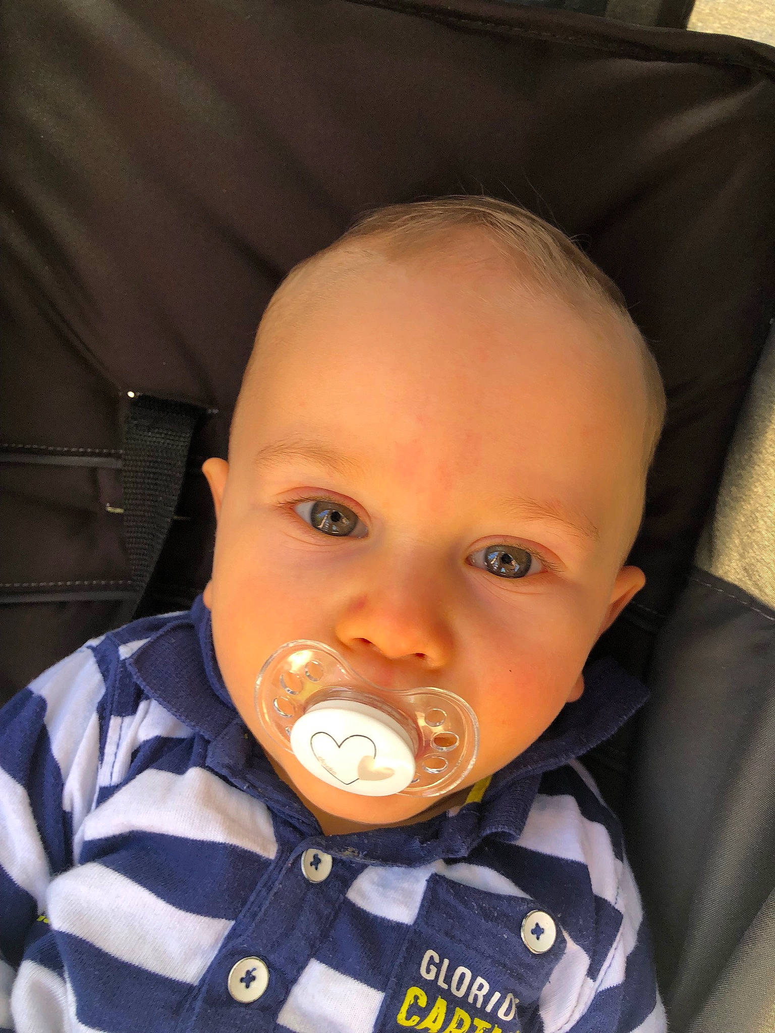 Elian a rejoint le concours — aidez-le/la à gagner de superbes lots ! baby, cheek, child, face, head, mouth, nose, person, toddler