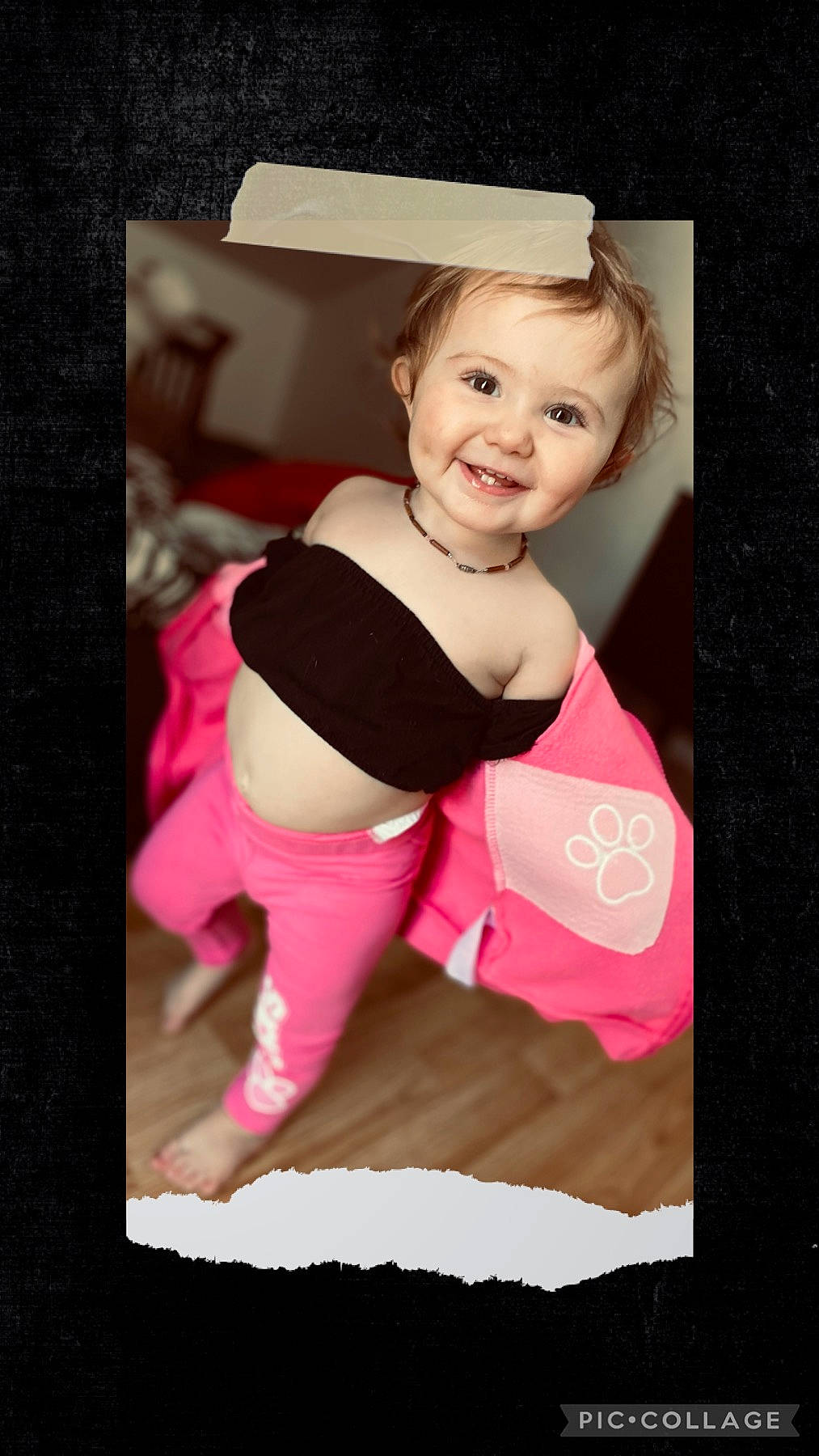 Maëlla Bonsaint a rejoint le concours — aidez-le/la à gagner de superbes lots ! abdomen, baby, baby_toddler_clothing, child, flash_photography, font, fun, happy, joy, magenta, person, pink, room, sitting, sleeve, smile, sportswear, t_shirt, thigh, toddler