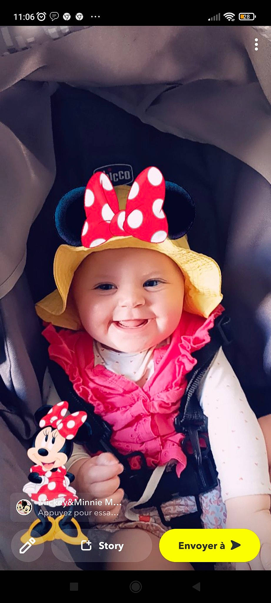 Laya participe au concours pour gagner de l'argent avec cette photo : baby, baby_laughing, baby_toddler_clothing, cap, child, costume_hat, event, fashion_accessory, fun, hair_accessory, happy, hat, headwear, helmet, joy, lip, magenta, person, pink, red