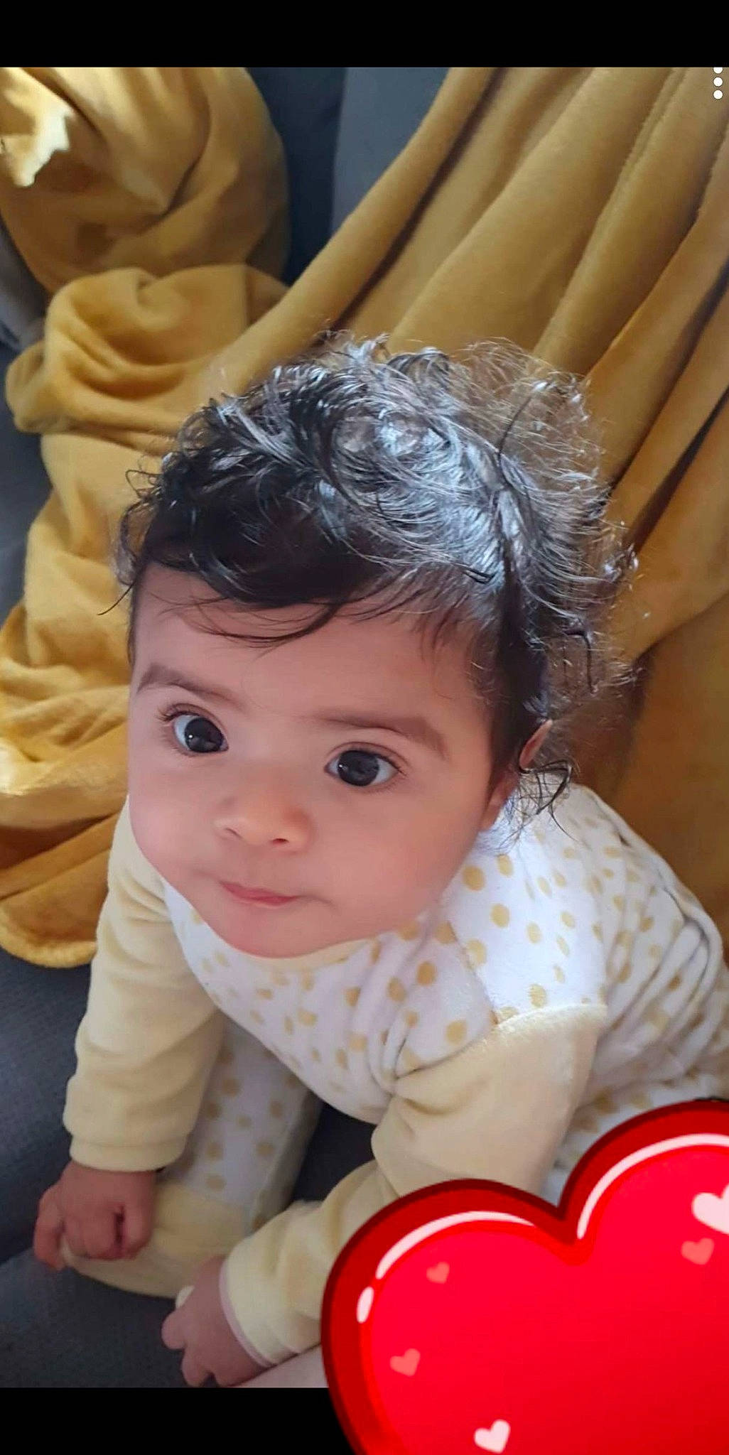 Alîna participe au concours pour gagner de l'argent avec cette photo : baby, baby_toddler_clothing, cheek, child, chin, dress, eye, eyelash, fun, hairstyle, happy, head, human, iris, lip, mouth, nose, organ, person, skin