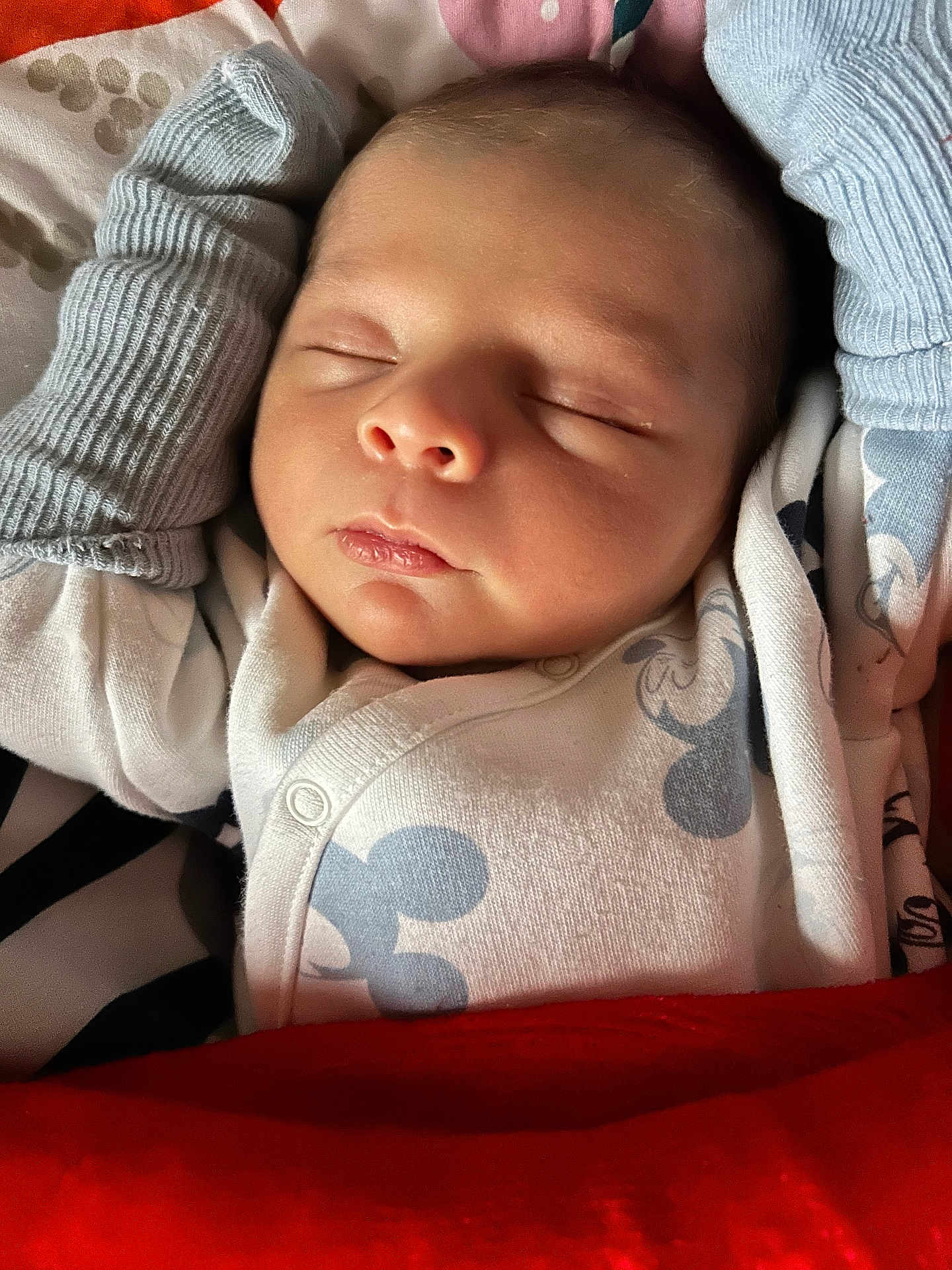 Arés Liget participe au concours pour gagner de l'argent avec cette photo : baby, sleeping, pajamas, blanket, infant, face, child, cozy, cute, newborn, peaceful, soft, comfort, rest, indoors, closeup, portrait, warm, snug, sleep