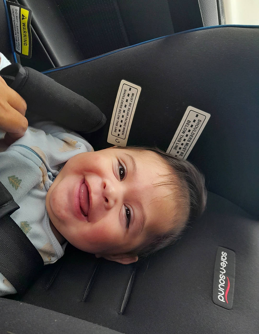 Jedi is registered to the contest to win money with this photo: auto_part, automotive_design, automotive_tire, automotive_wheel_system, baby_products, car_seat, cheek, child, chin, comfort, eyebrow, face, finger, flash_photography, happy, joy, mouth, nose, person, smile
