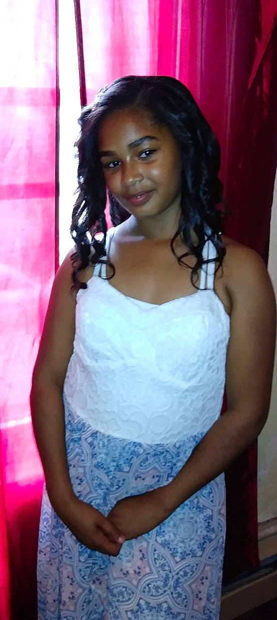 Sumaiya is registered to the contest to win money with this photo: abdomen, beauty, black_hair, joy, leg, long_hair, person, photo_shoot, photography, thigh, trunk