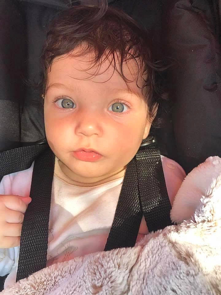 Daria participe au concours pour gagner de l'argent avec cette photo : baby, beauty, brown_hair, cheek, child, child_model, chin, eye, eyebrow, face, forehead, hair, head, human, iris, lip, mouth, nose, person, skin