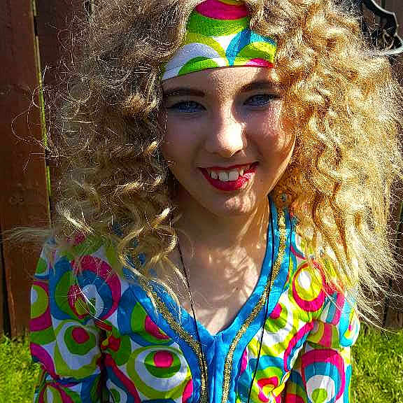 Allanah is registered to the contest to win money with this photo: