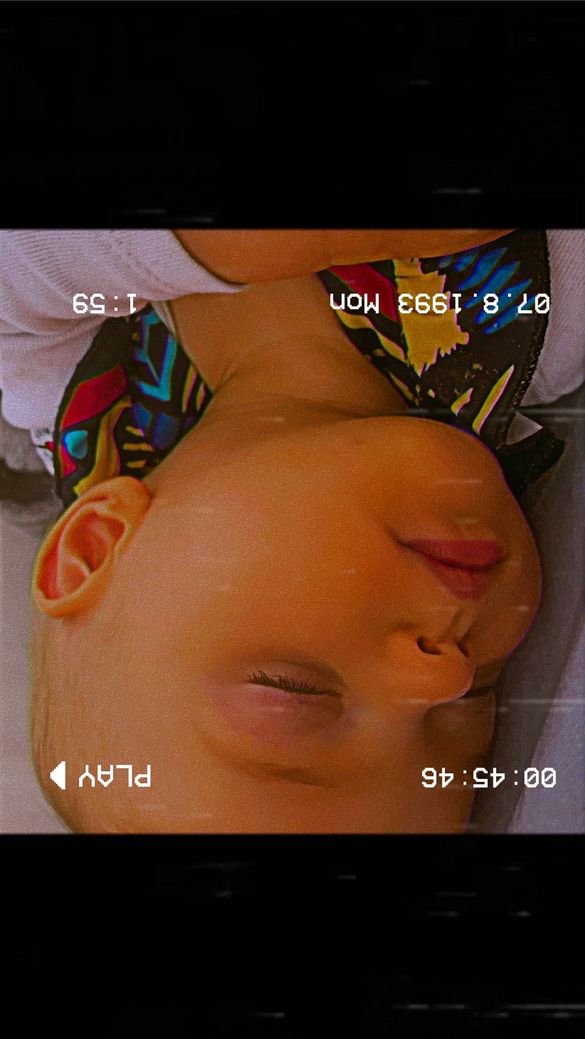 Giulia participe au concours pour gagner de l'argent avec cette photo : abdomen, baby, cheek, chest, eyebrow, eyelash, flesh, font, hat, jaw, mouth, navel, neck, nose, person, service, skin, tattoo, temporary_tattoo, thigh