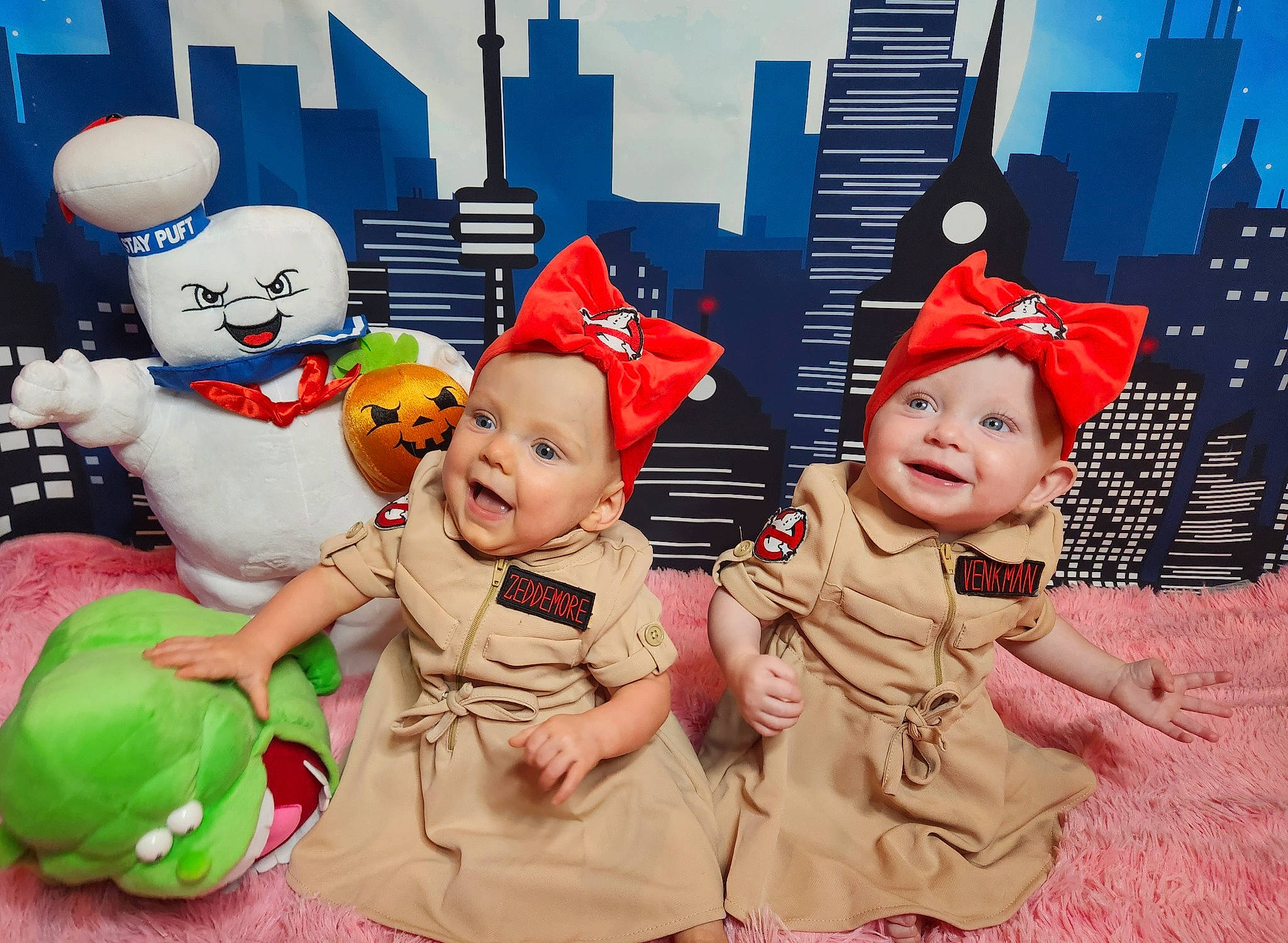 Joey And Raighlina is registered to the contest to win money with this photo: art, baby, baby_toddler_clothing, cap, child, christmas_eve, costume_hat, event, fictional_character, fun, happy, hat, headwear, holiday, joy, leisure, person, pink, plant, skyscraper