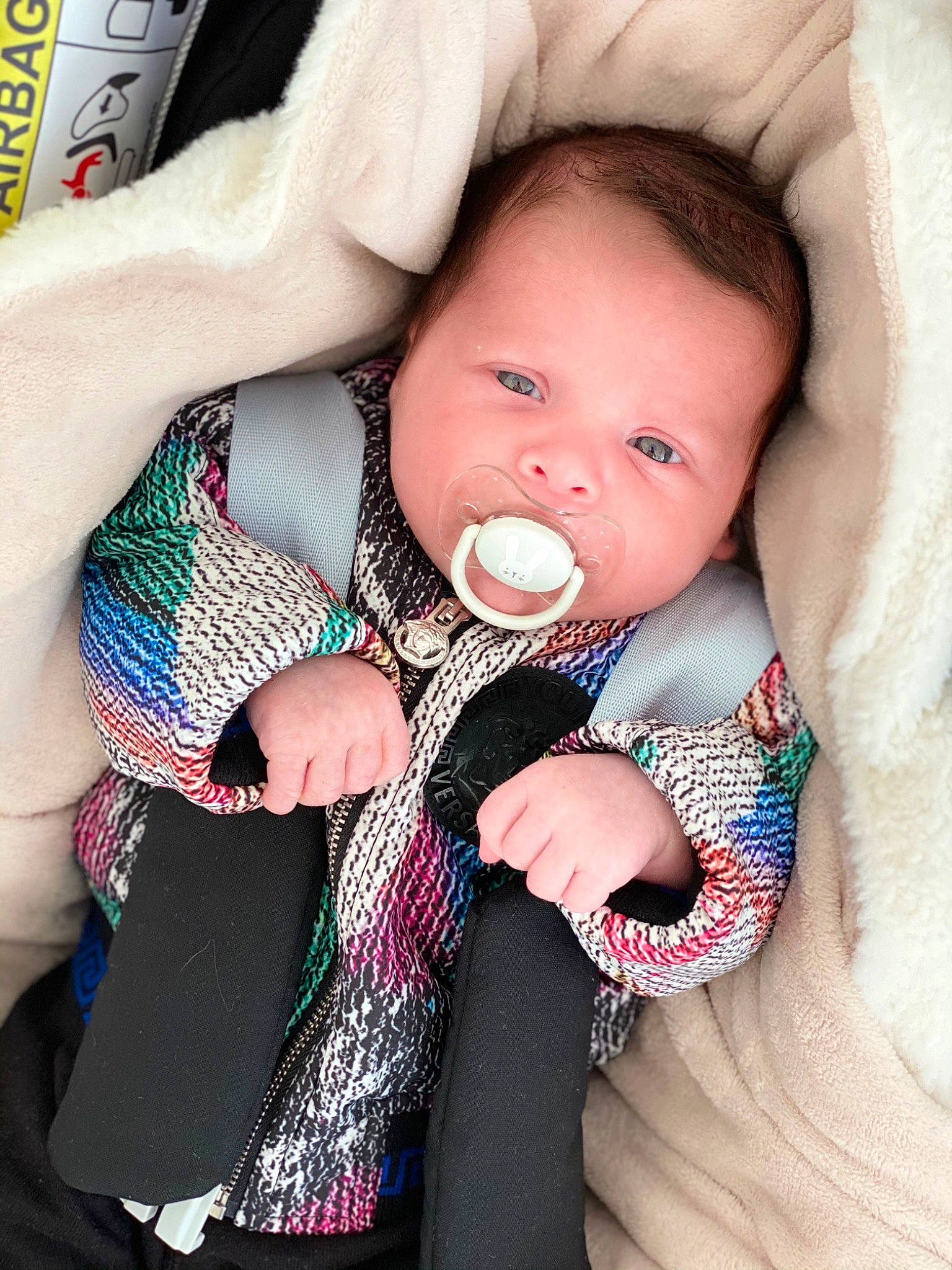 Keyan participe au concours pour gagner de l'argent avec cette photo : baby, baby_sleeping, baby_toddler_clothing, cheek, comfort, ear, eye, eyelash, finger, gesture, human_body, iris, lip, mammal, nail, neck, person, skin, sleeve, textile