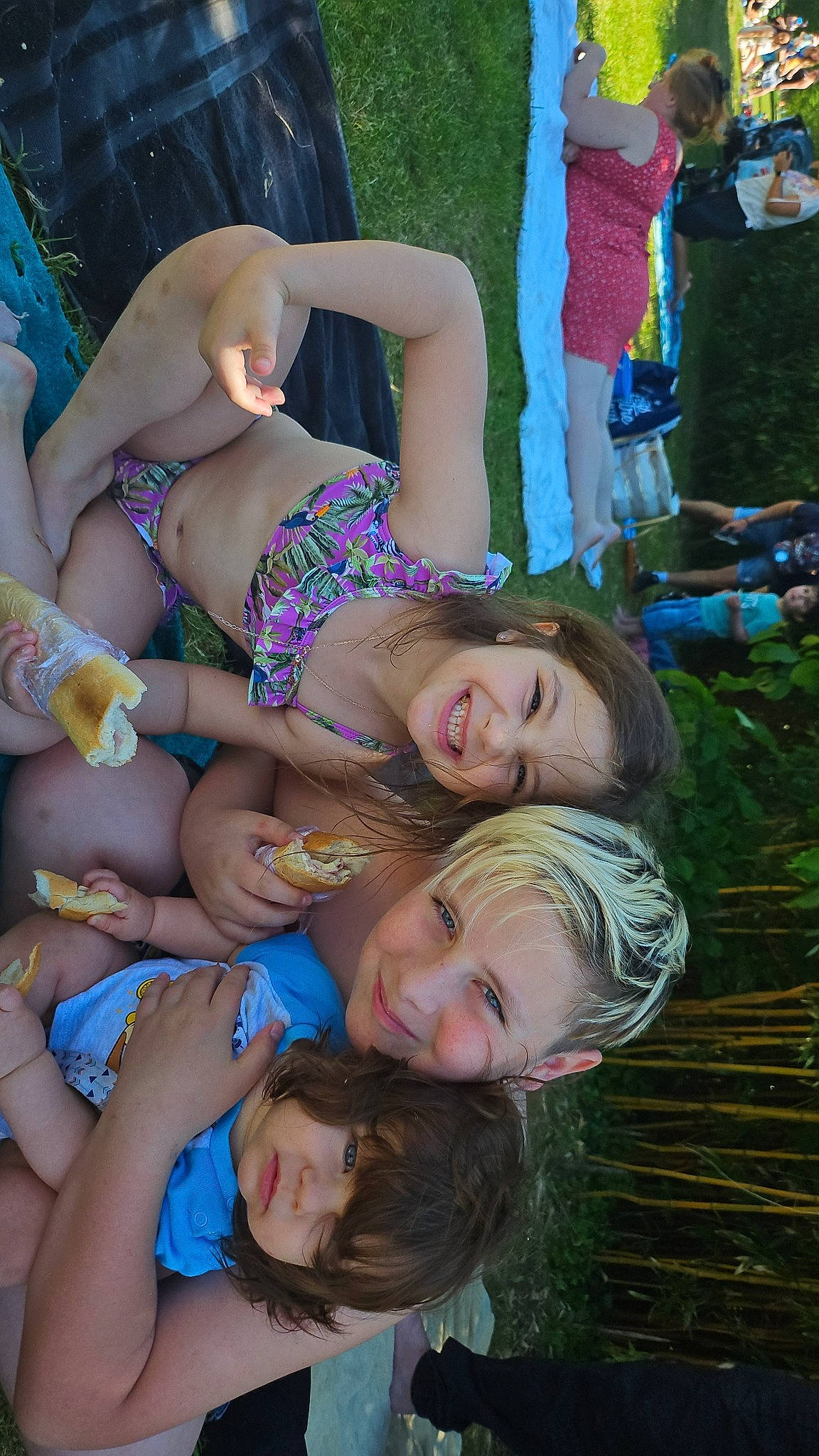 Sydney participe au concours pour gagner de l'argent avec cette photo : blond, chest, event, facial_expression, fun, grass, green, happy, human_leg, joy, leisure, people, people_in_nature, person, photograph, plant, smile, summer, thigh, tree