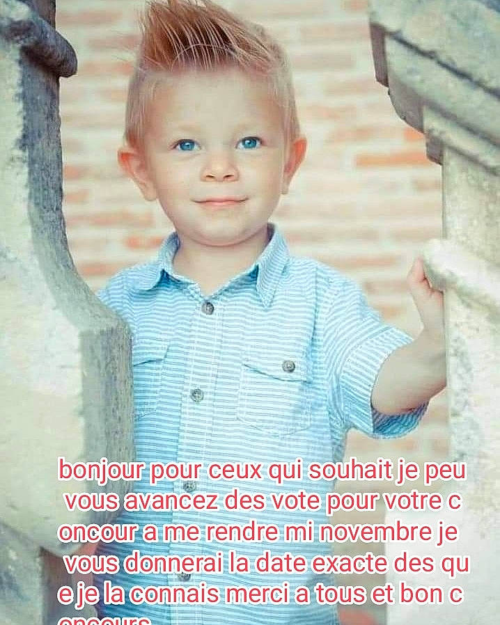 Eden a rejoint le concours — aidez-le/la à gagner de superbes lots ! child, cool, denim, dress_shirt, electric_blue, facial_expression, formal_wear, gesture, hairstyle, happy, joy, pattern, person, photo_caption, product, sitting, sleeve, smile, standing, t_shirt