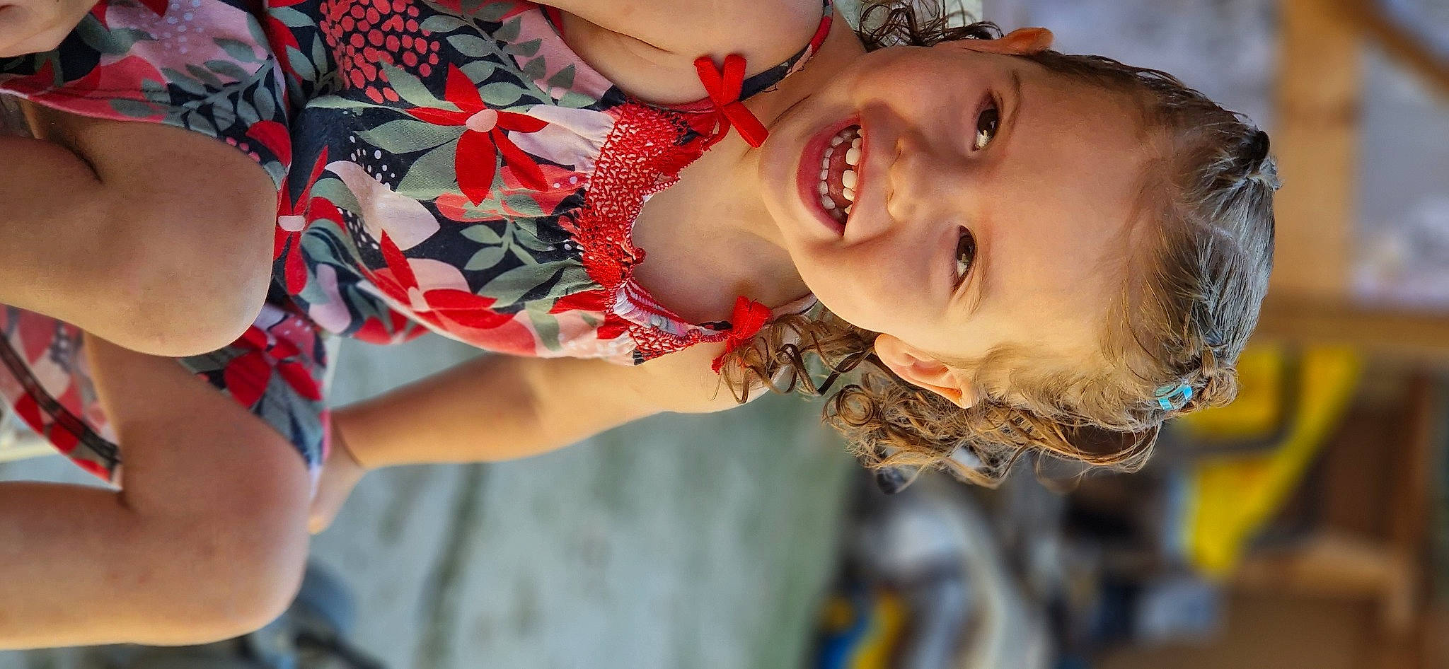 Naomie a rejoint le concours — aidez-le/la à gagner de superbes lots ! beauty, black_hair, chest, child, eyelash, face, fun, happy, human_leg, joy, lip, mouth, neck, pattern, people_in_nature, person, skin, smile, summer, toddler