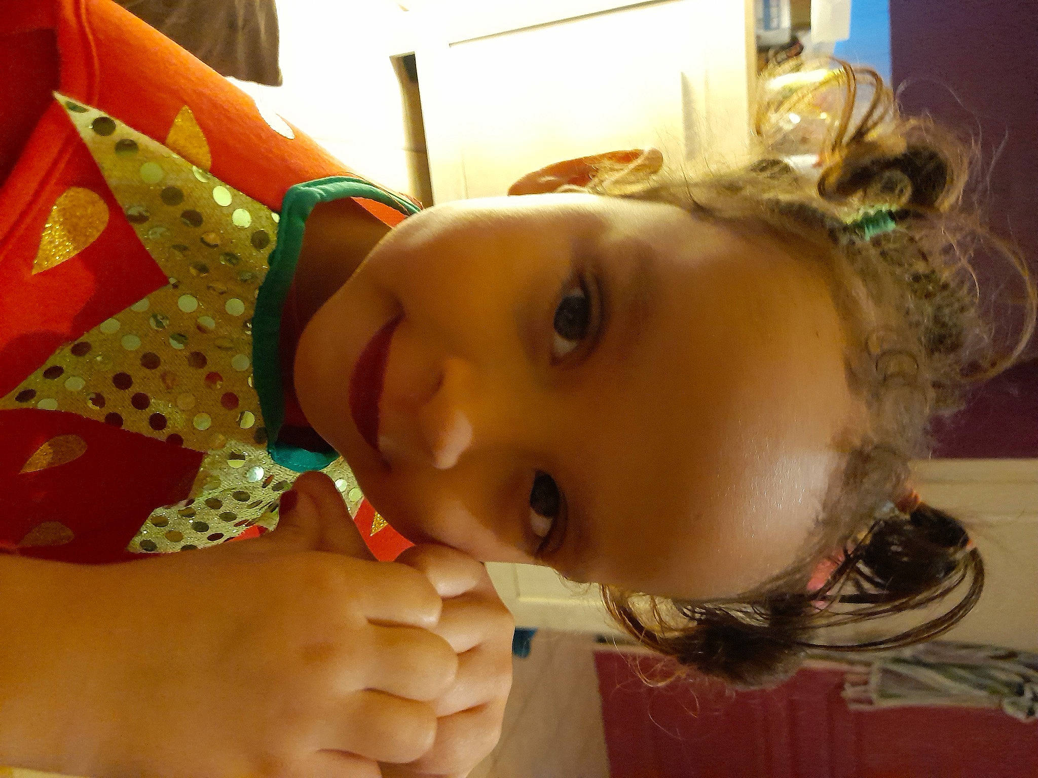 Amira participe au concours pour gagner de l'argent avec cette photo : baby, beauty, blond, cheek, child, ear, eye, eyelash, face, fun, happy, headpiece, human_body, lip, mouth, nose, person, skin, smile, toddler