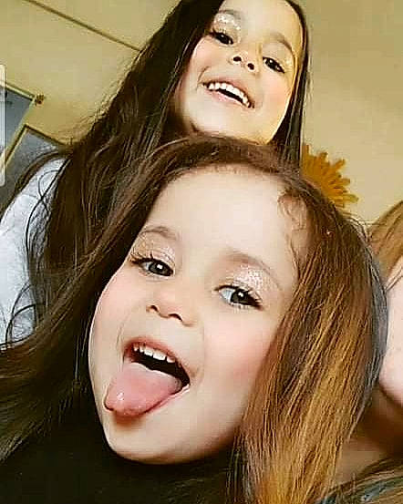 Israa participe au concours pour gagner de l'argent avec cette photo : cheek, chin, ear, eye, eyebrow, eyelash, face, flash_photography, hair, happy, head, jaw, joy, lip, mouth, nose, organ, person, plant, skin