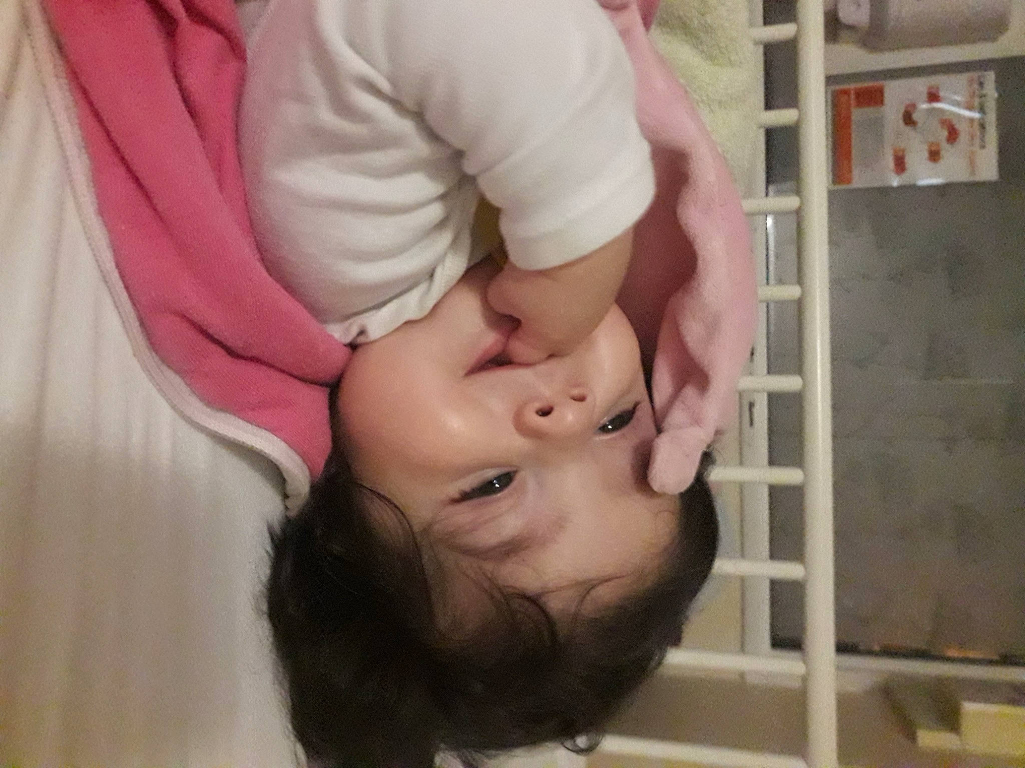 Sofia participe au concours pour gagner de l'argent avec cette photo : black_hair, cheek, child, chin, ear, eyebrow, eyelash, face, forehead, hair, head, jaw, lip, long_hair, mouth, muscle, neck, nose, person, selfie