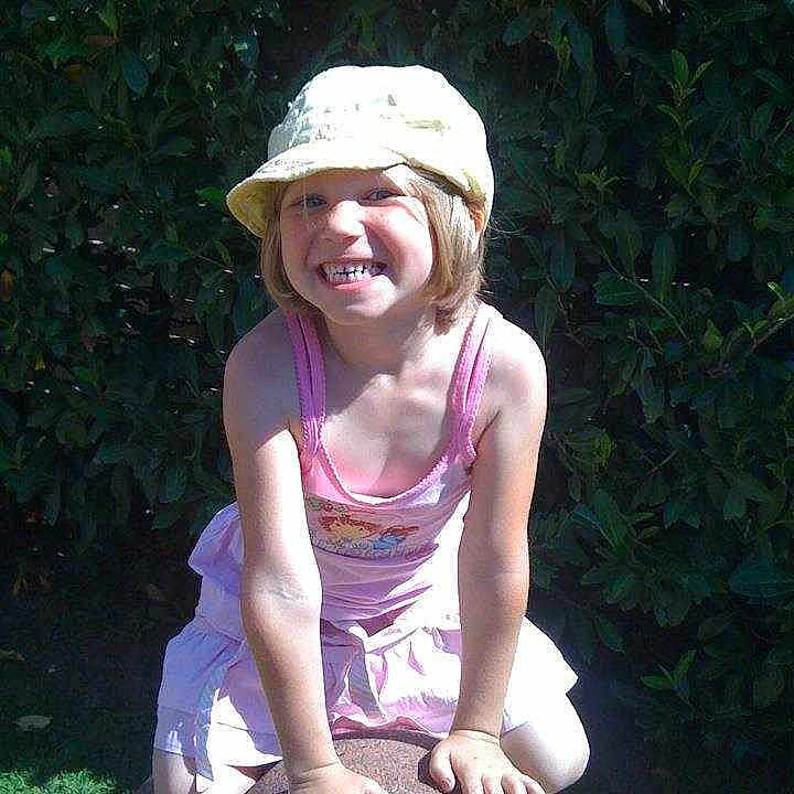 Shelly participe au concours pour gagner de l'argent avec cette photo :