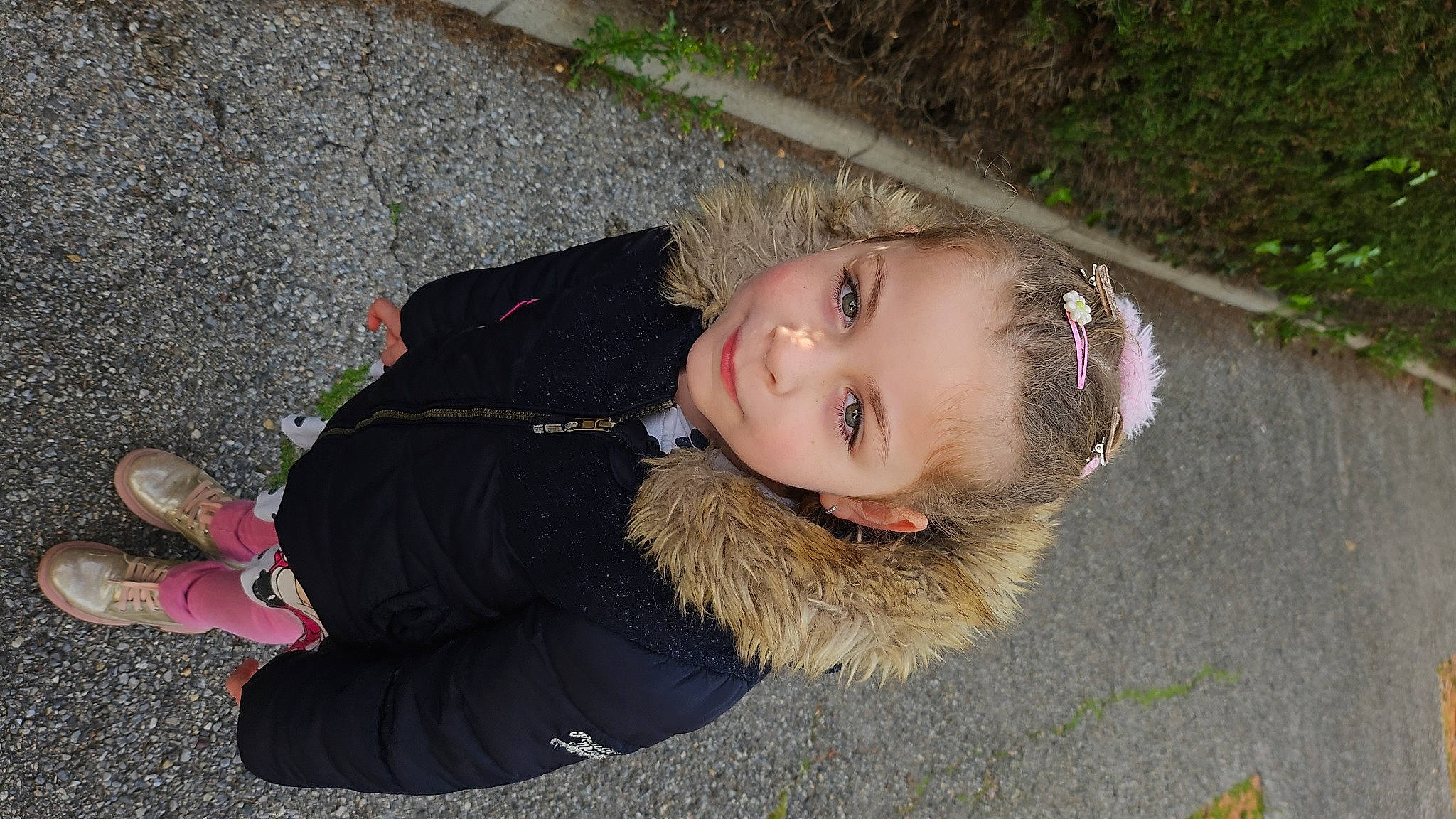 Ashley participe au concours pour gagner de l'argent avec cette photo : asphalt, child, eye, fun, fur, grass, happy, head, leisure, people_in_nature, person, portrait_photography, road_surface, smile, toddler, walking_shoe