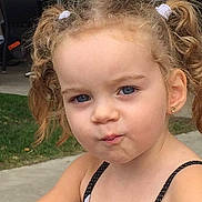 Lily participe au concours pour gagner de l'argent avec cette photo :