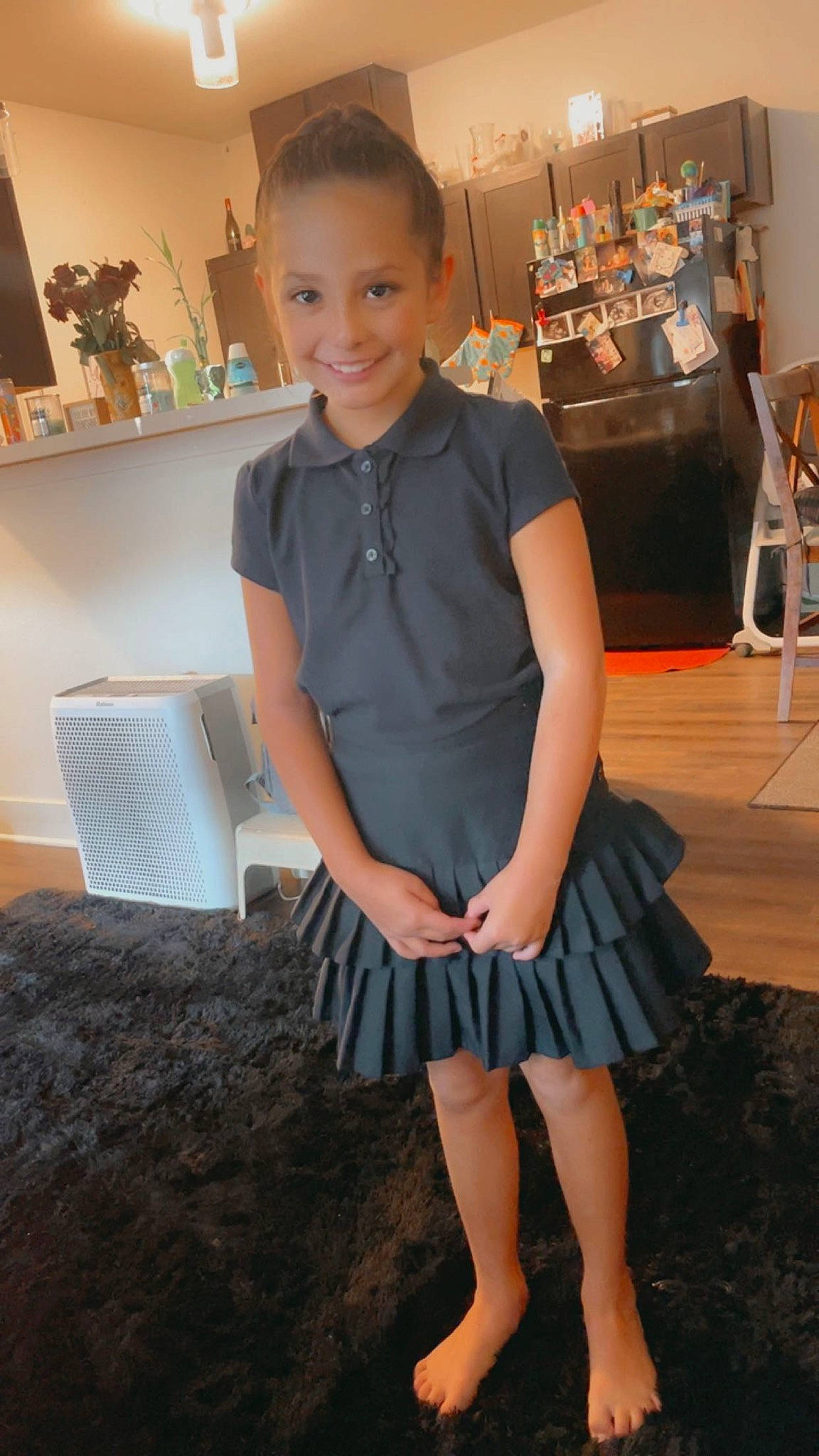 Esamay is registered to the contest to win money with this photo: electric_blue, event, fashion_design, flooring, formal_wear, fun, hairstyle, human_leg, joint, joy, knee, pattern, person, shoulder, sitting, sleeve, smile, standing, thigh, trunk