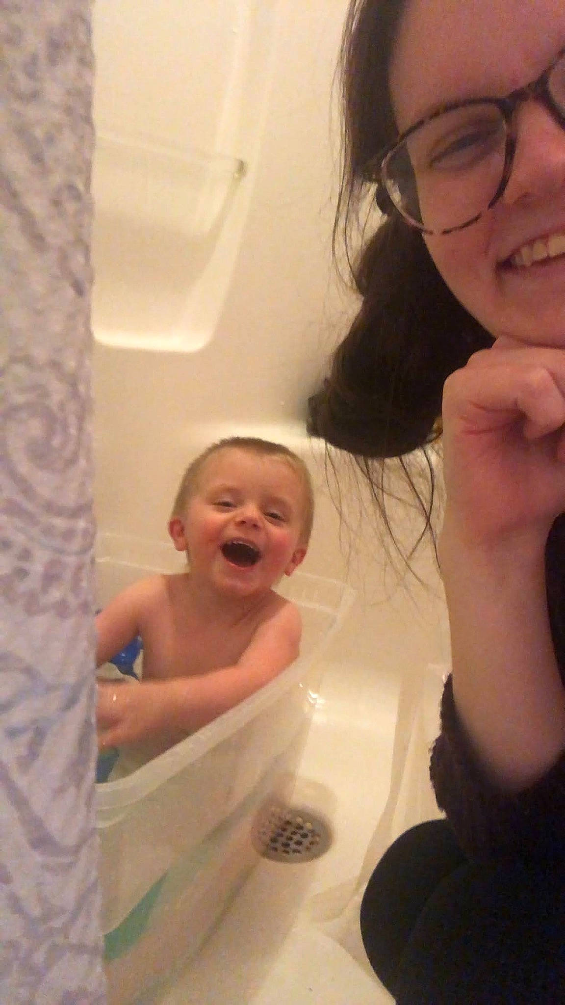 Jakob Paul joined the competition — help win amazing prizes! bathing, bathtub, birth, child, fun, person