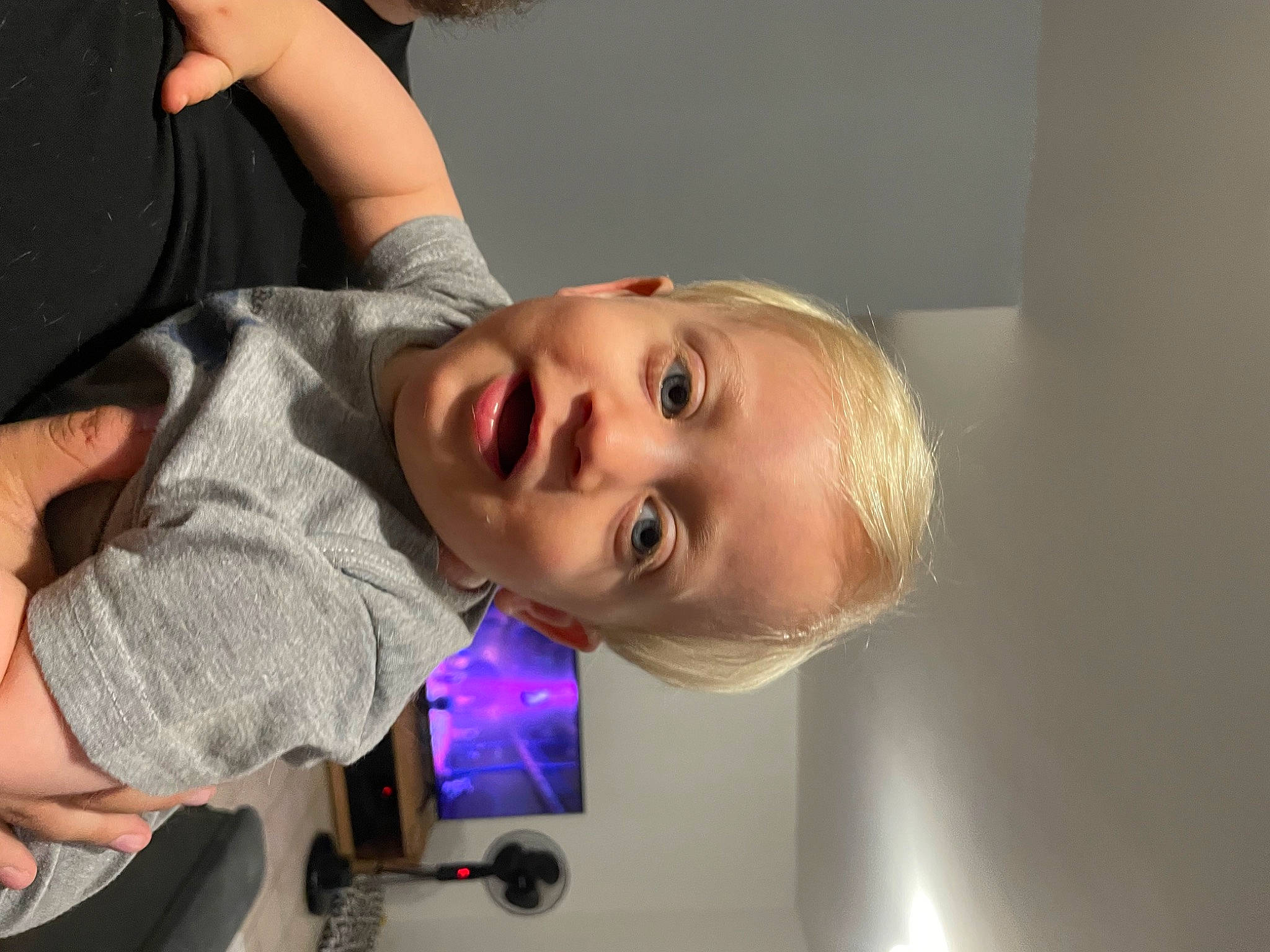 Maylone participe au concours pour gagner de l'argent avec cette photo : cheek, child, chin, ear, elbow, eyebrow, eyelash, face, forehead, fun, gesture, happy, jaw, lip, mouth, neck, nose, person, skin, smile