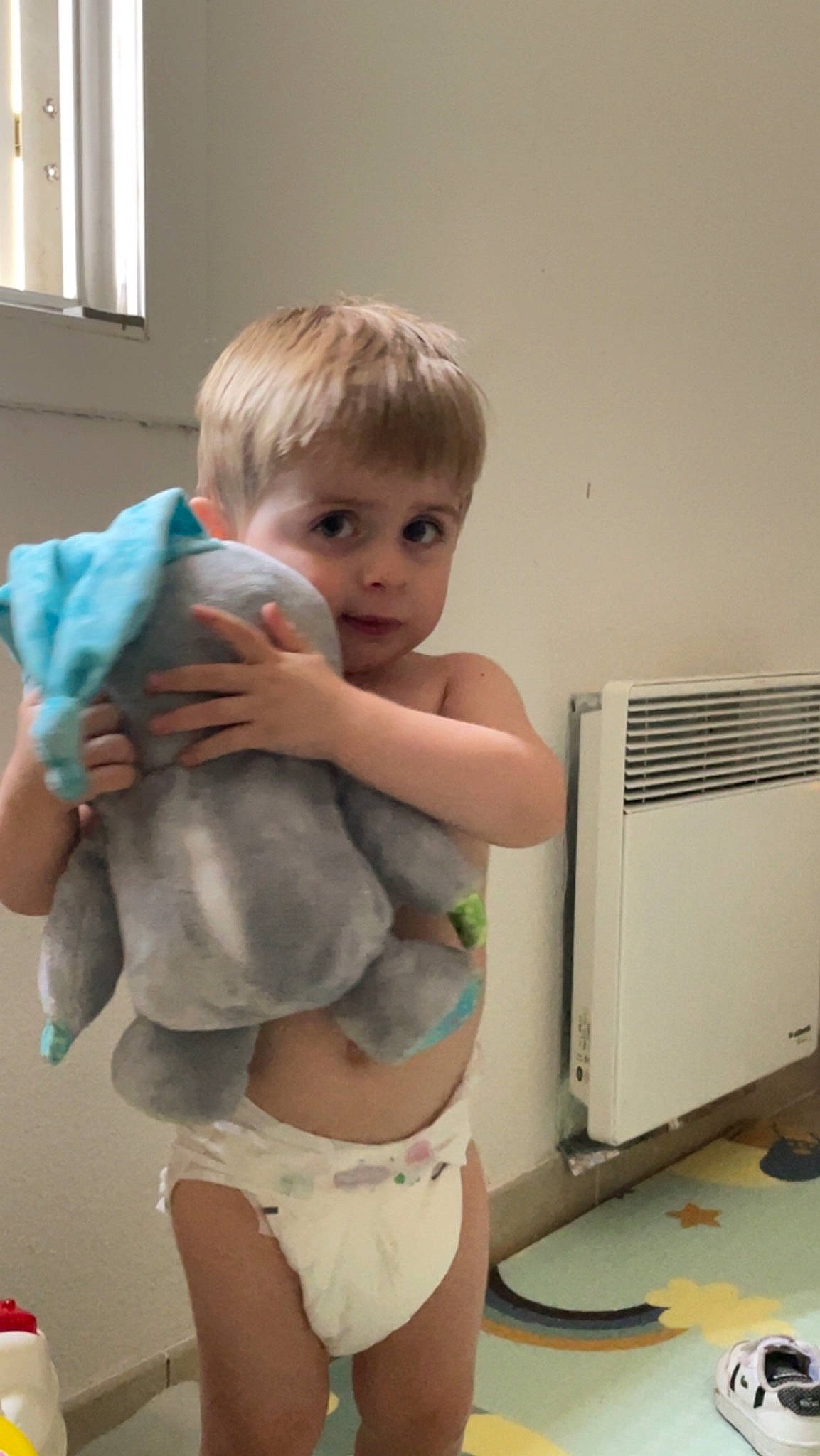 Ayden a rejoint le concours — aidez-le/la à gagner de superbes lots ! abdomen, baby, chest, child, face, finger, gesture, hairstyle, human_body, joint, knee, navel, person, shoulder, stomach, thigh, thumb, toddler, trunk, underpants