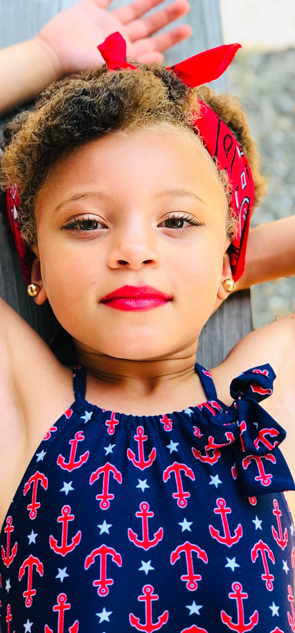 Paisley is registered to the contest to win money with this photo: chin, cosmetics, earrings, eyebrow, eyelash, face, facial_expression, fashion, fashion_design, hair, happy, lip, lipstick, neck, organ, person, photograph, red, skin, street_fashion