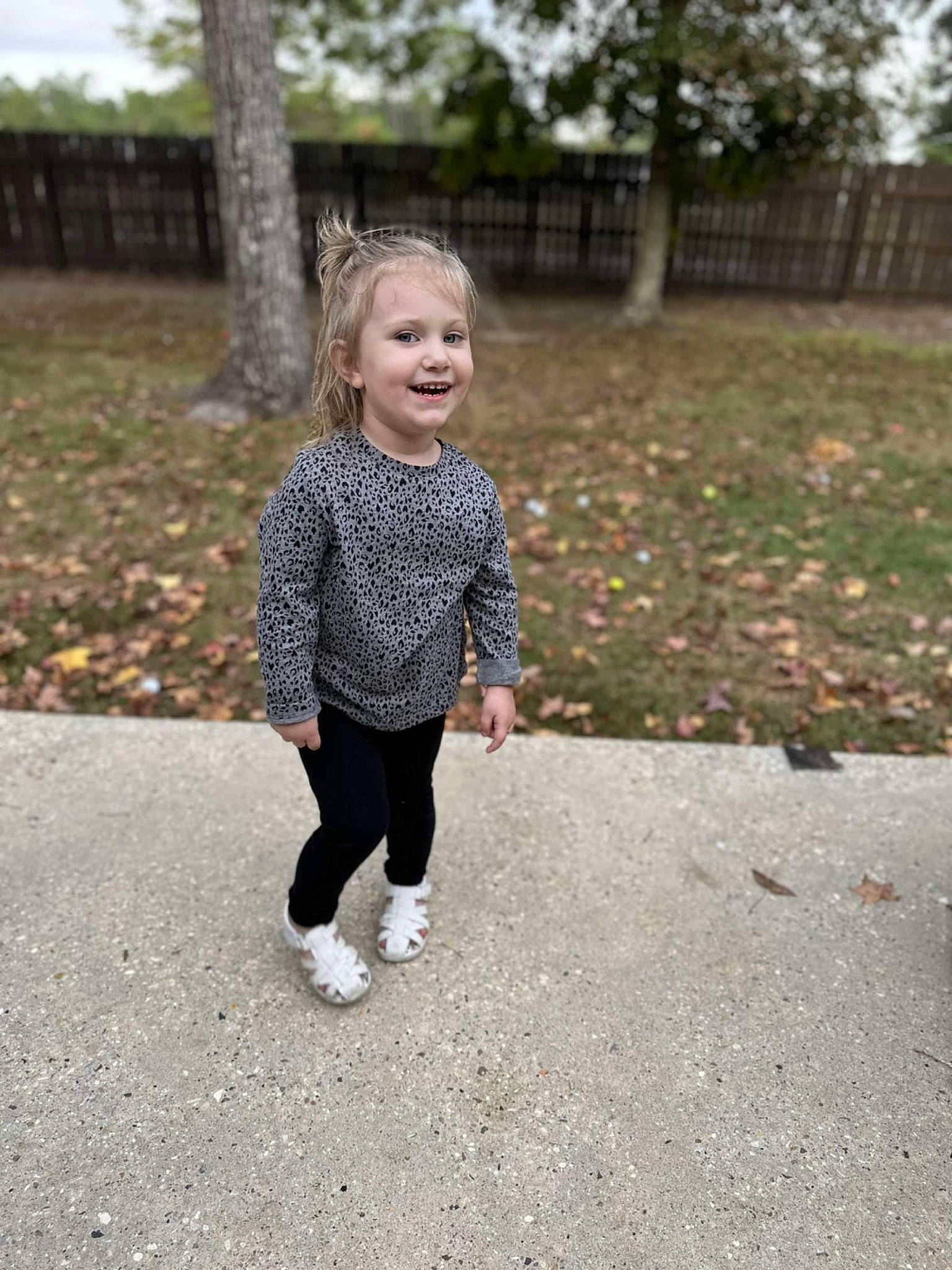 Asa is registered to the contest to win money with this photo: asphalt, baby, baby_toddler_clothing, child, fun, grass, happy, joy, leisure, pattern, people_in_nature, person, plant, play, portrait_photography, recreation, road_surface, sleeve, smile, toddler